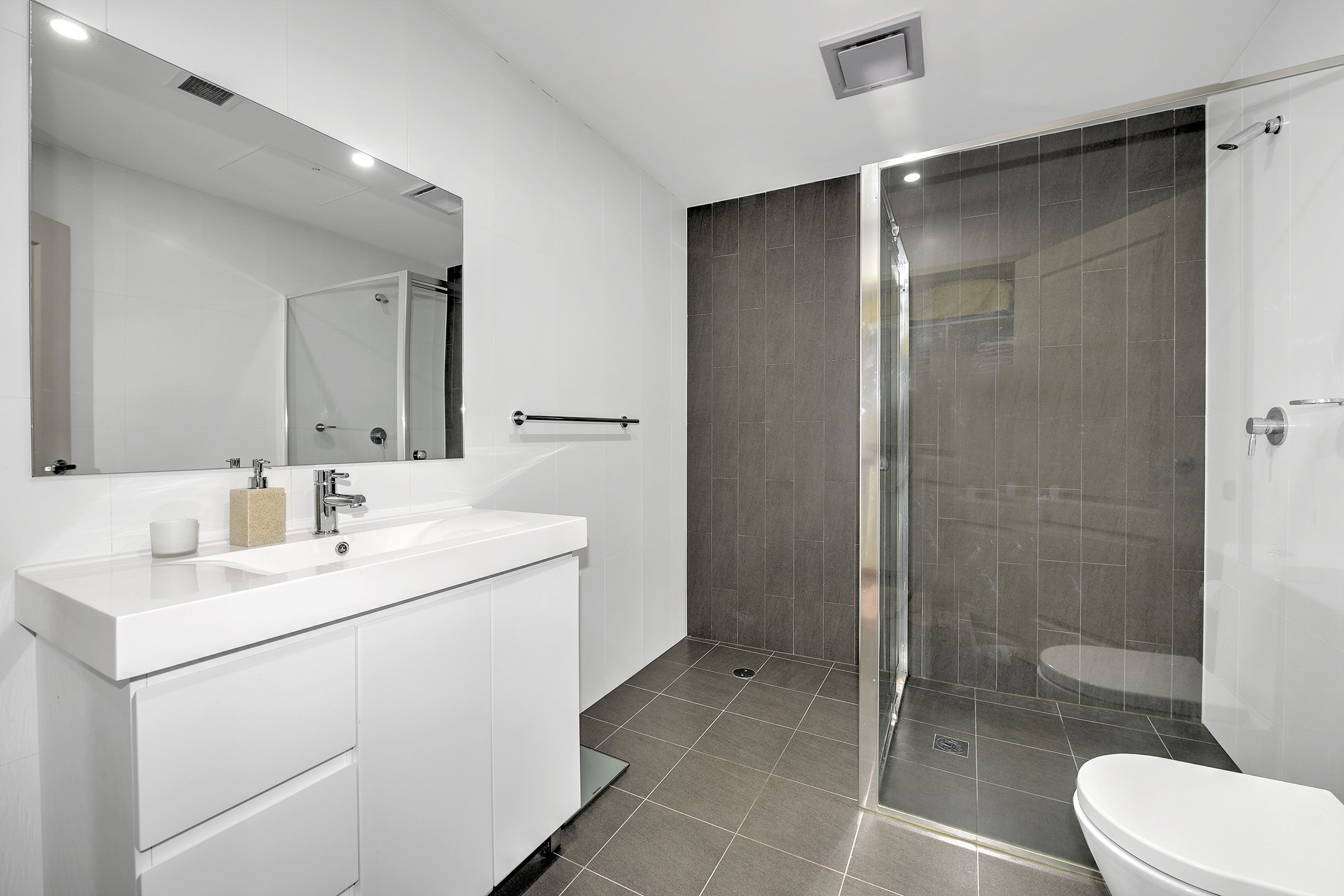 4/3A Byer Street — photo 6 of 10