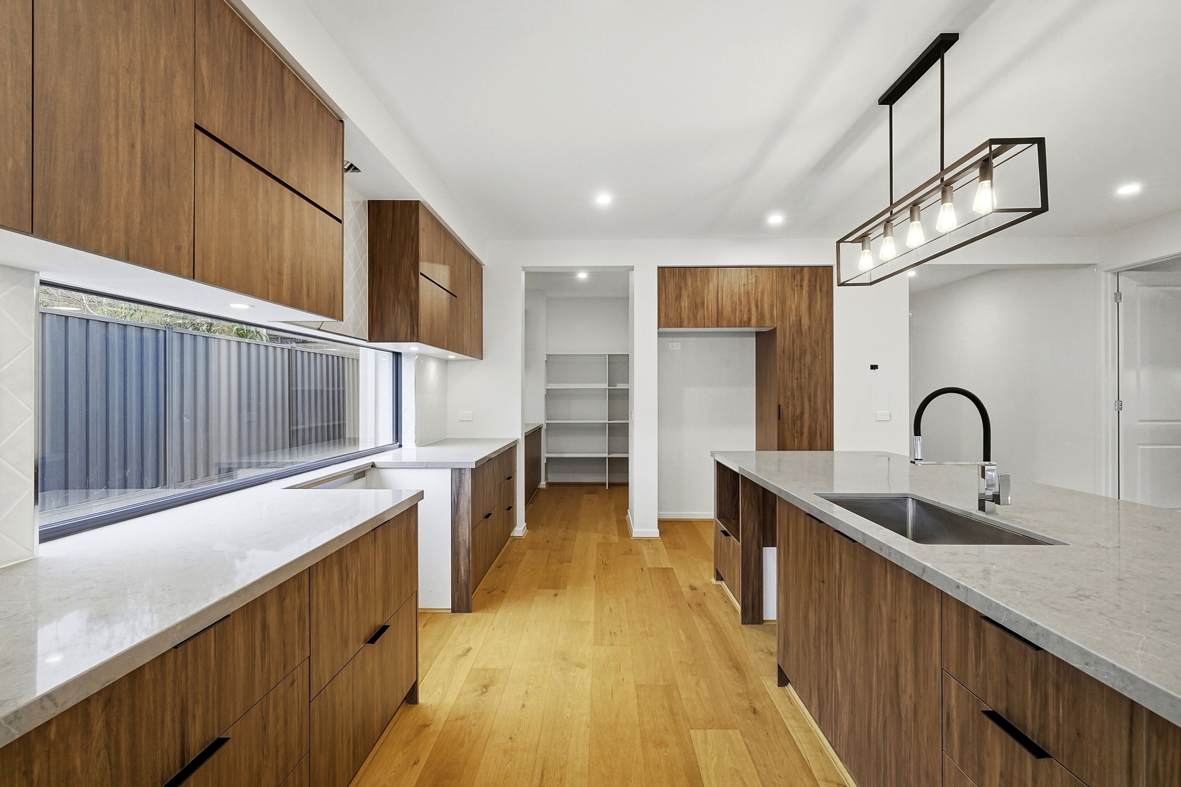 2 Belgravia Avenue — photo 6 of 20