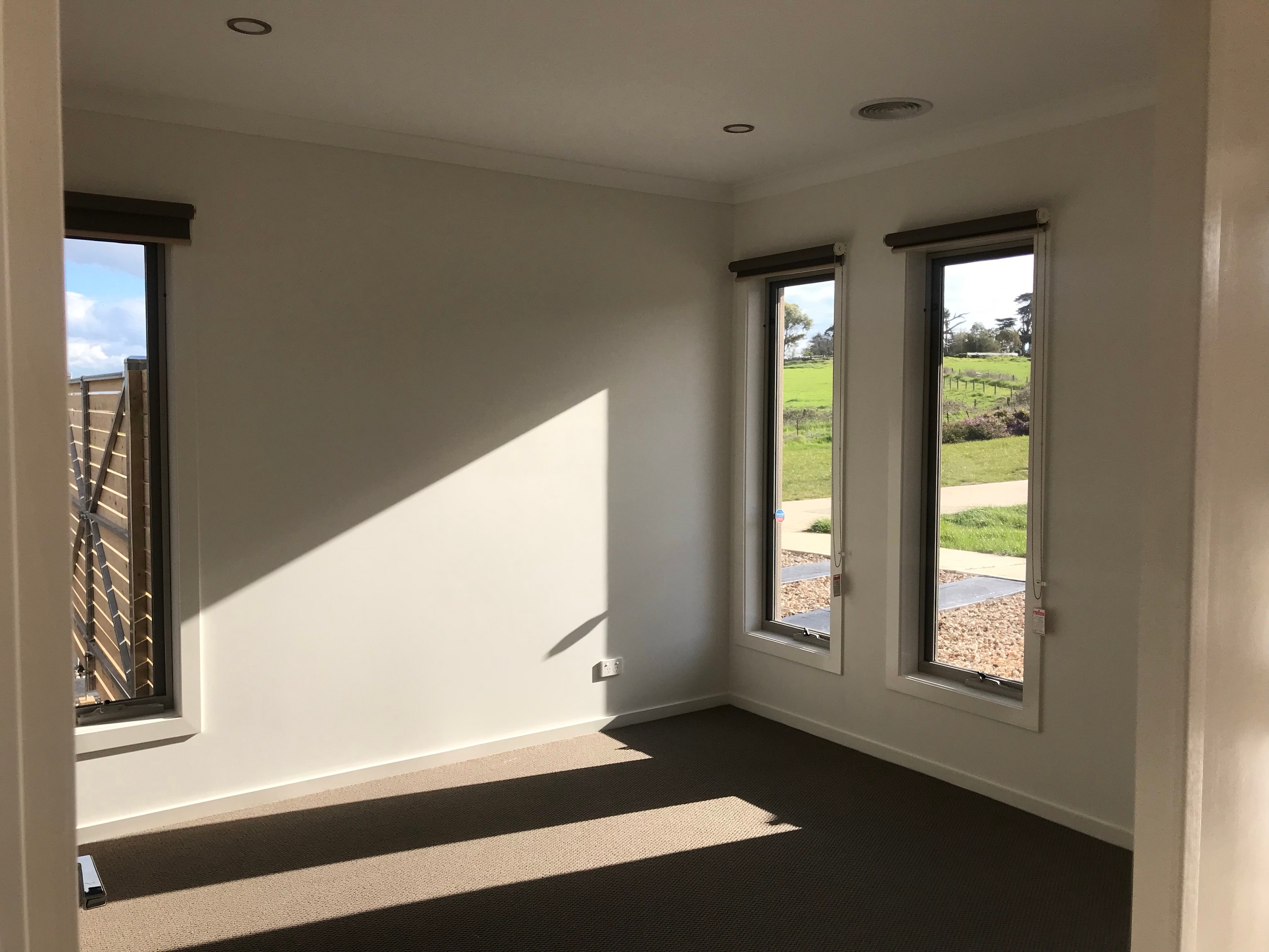 27 Anvil Way, Clyde North, VIC 3978