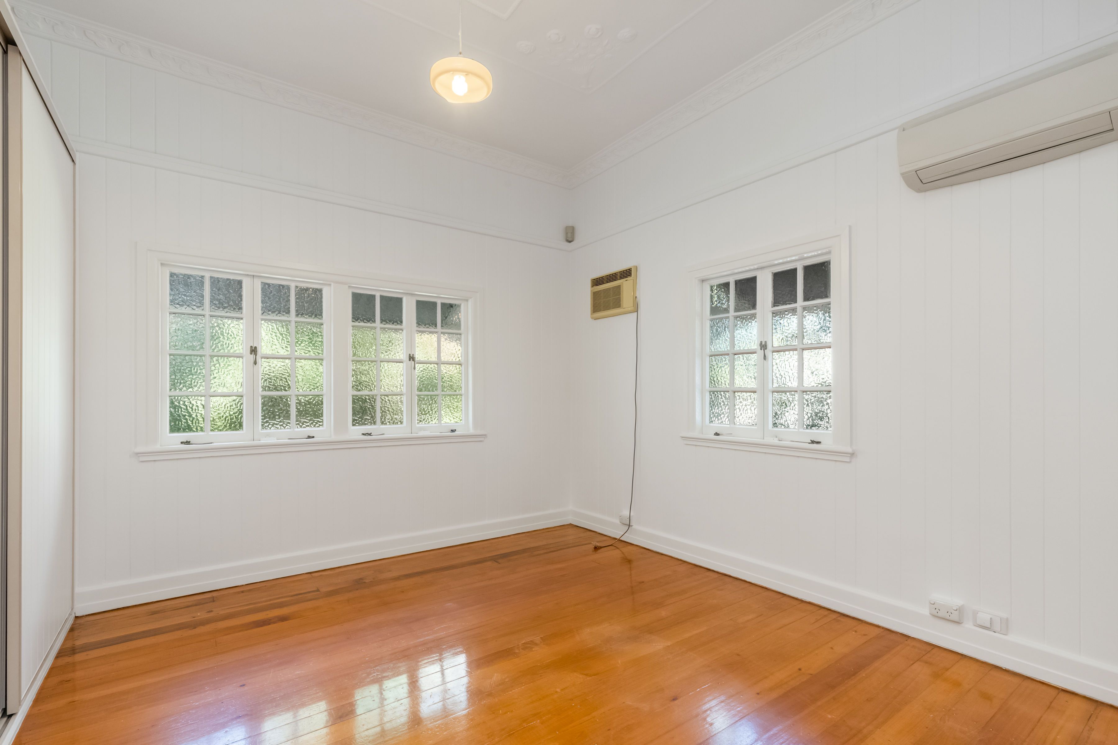 15 Auburn Street — photo 7 of 11