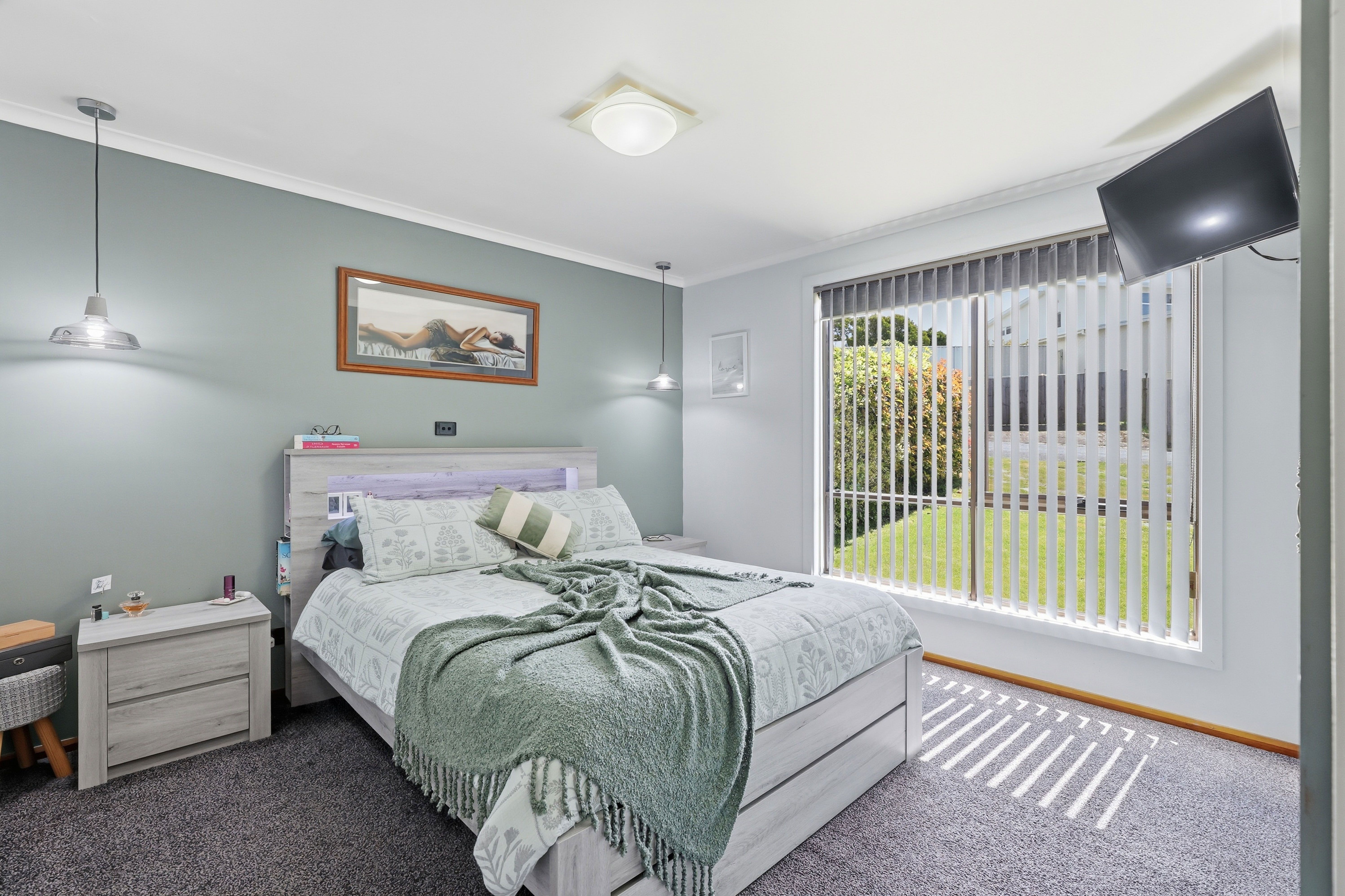 17 Wiena Crescent — photo 13 of 26