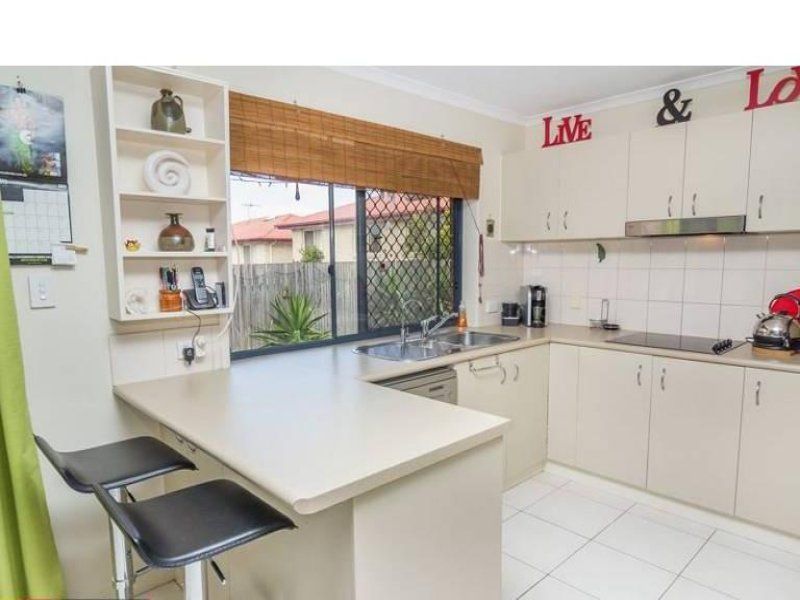 4/5 Slater Avenue, Lawnton, QLD 4501
