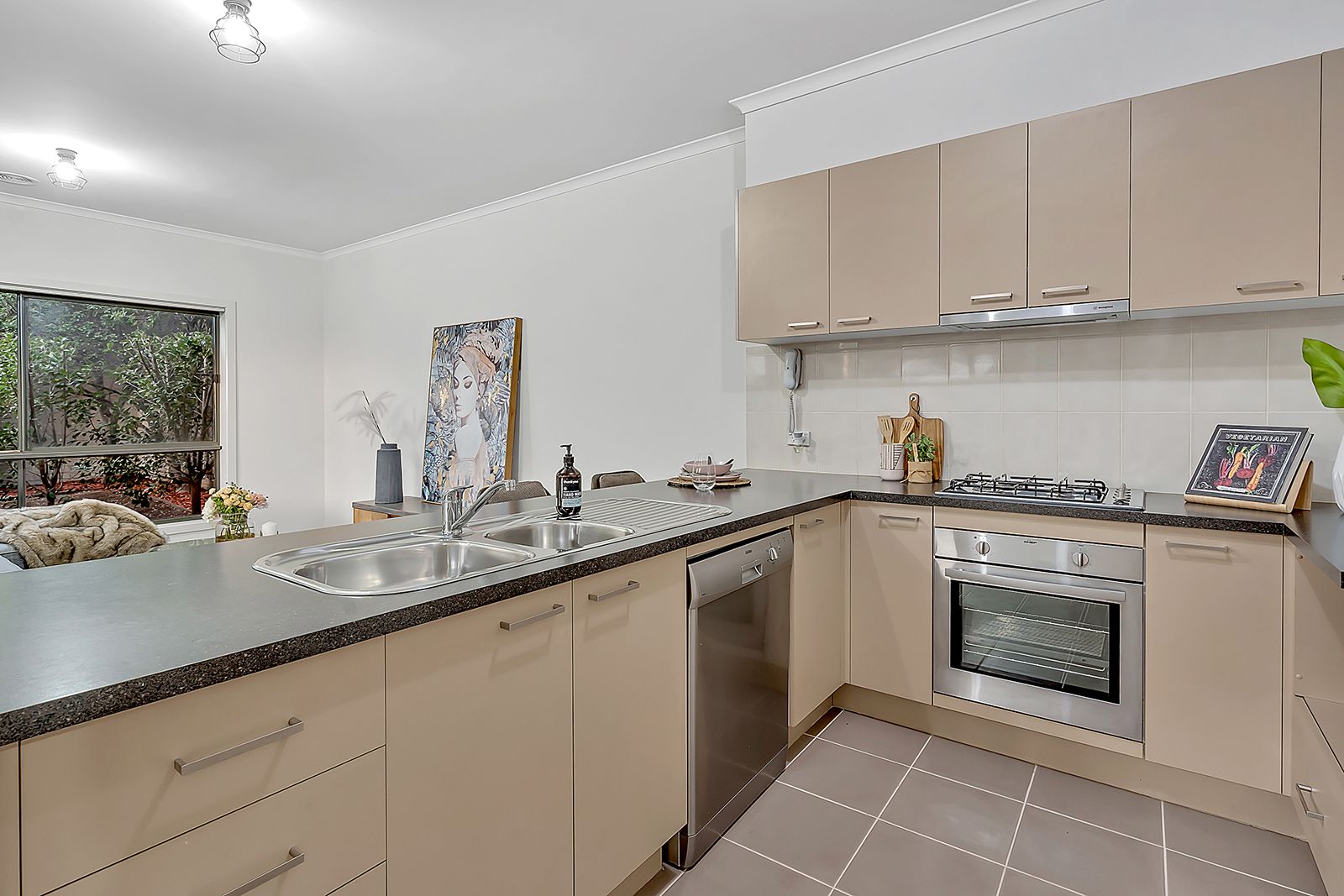 1 Yorkshire Terrace, Craigieburn, VIC 3064