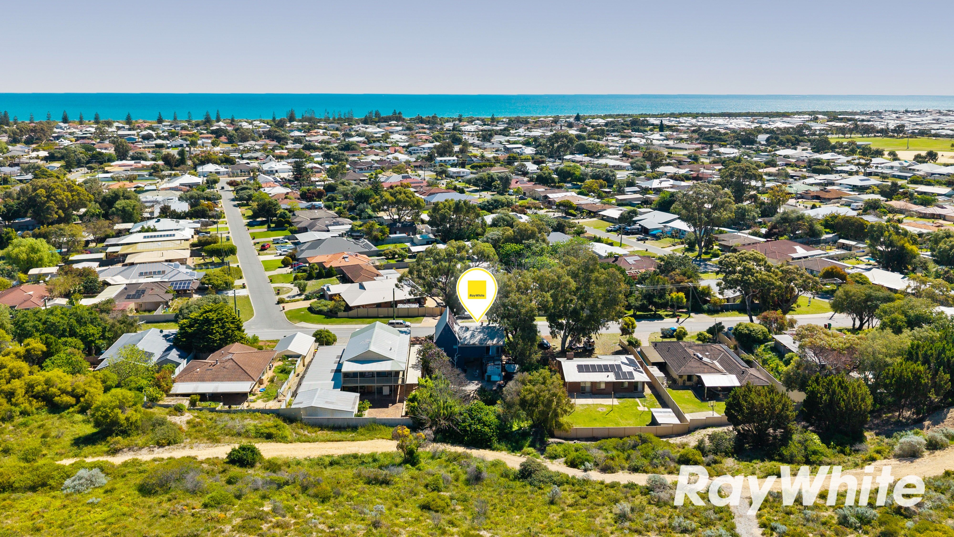 40 Minderoo Crescent — photo 9 of 10