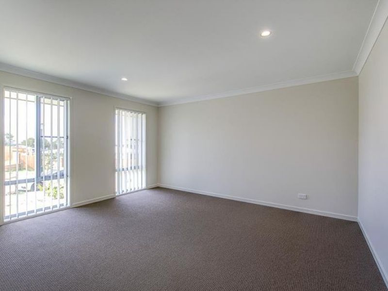 8 Moonie Crescent, Brassall, QLD 4305