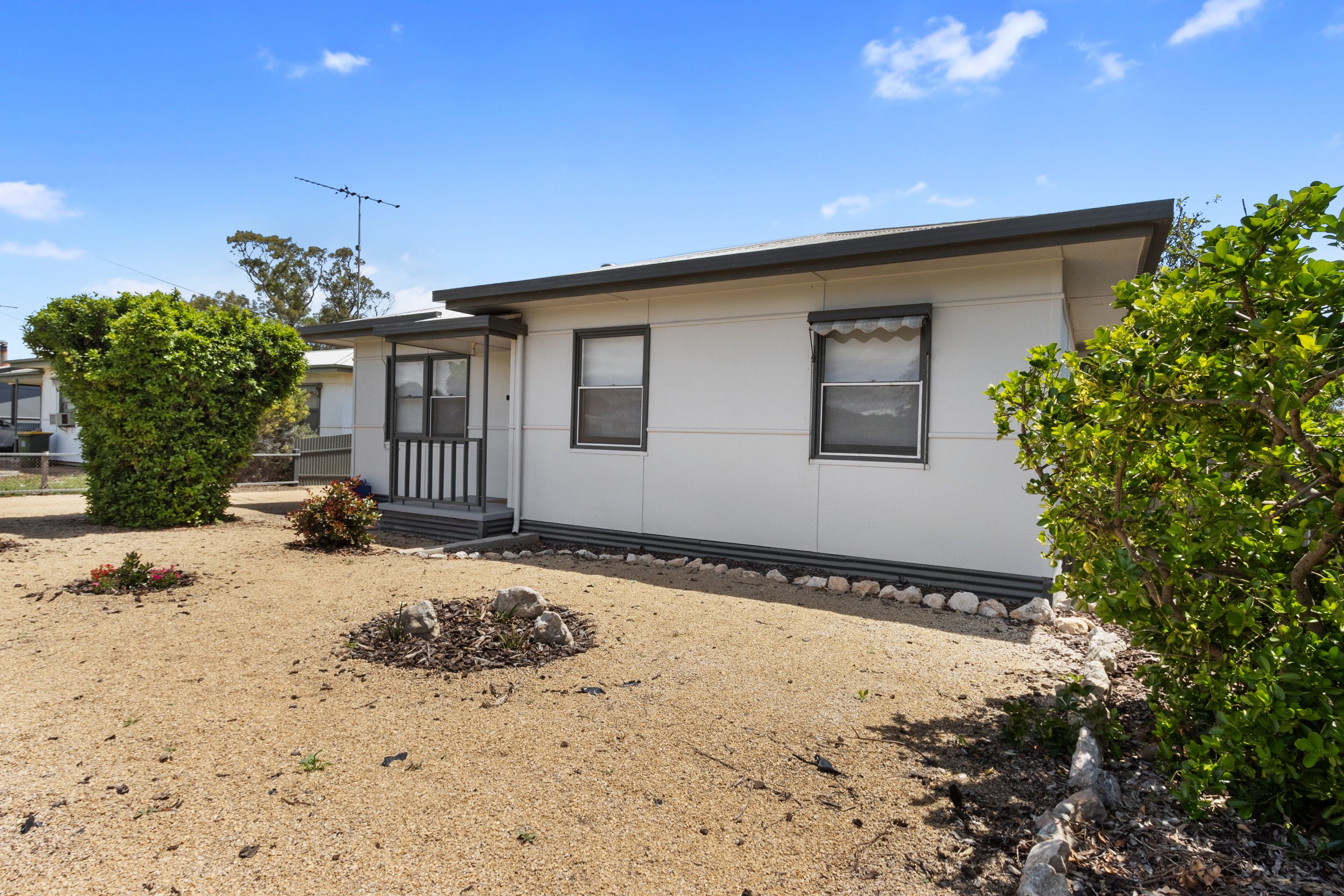 21 Eighth Street, Minlaton, SA 5575
