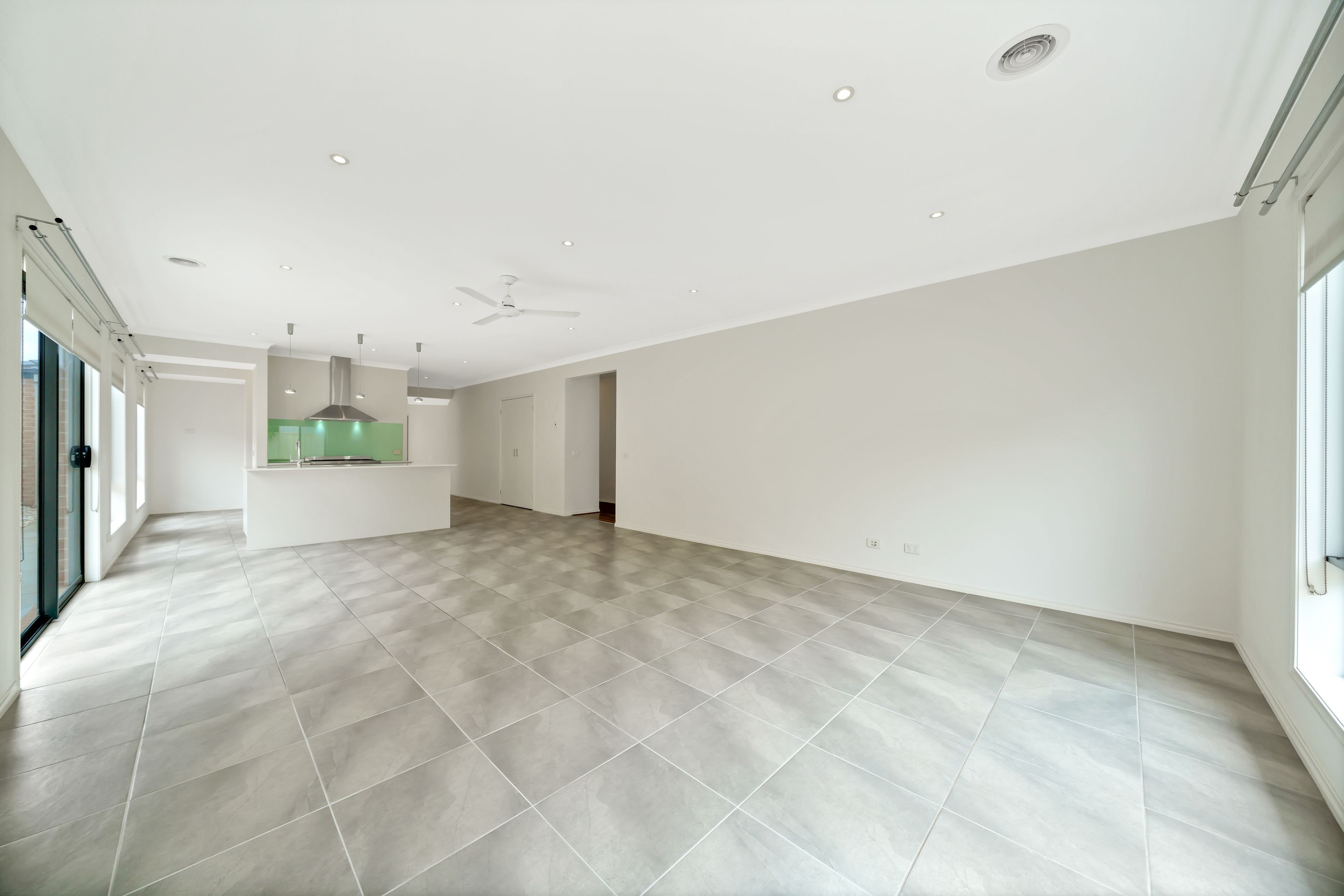 10 Lilydale Avenue — photo 6 of 18