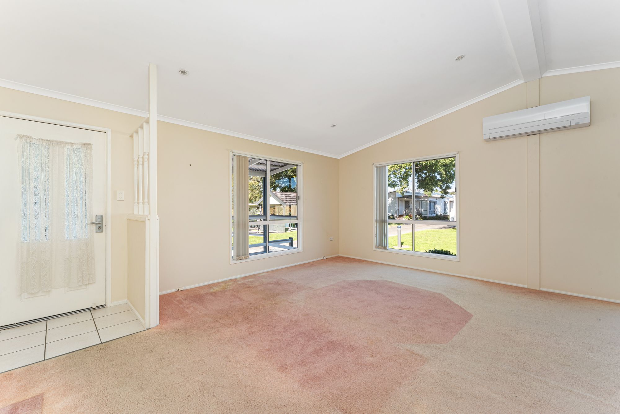 89/91-101 Mackellar Street — photo 3 of 8