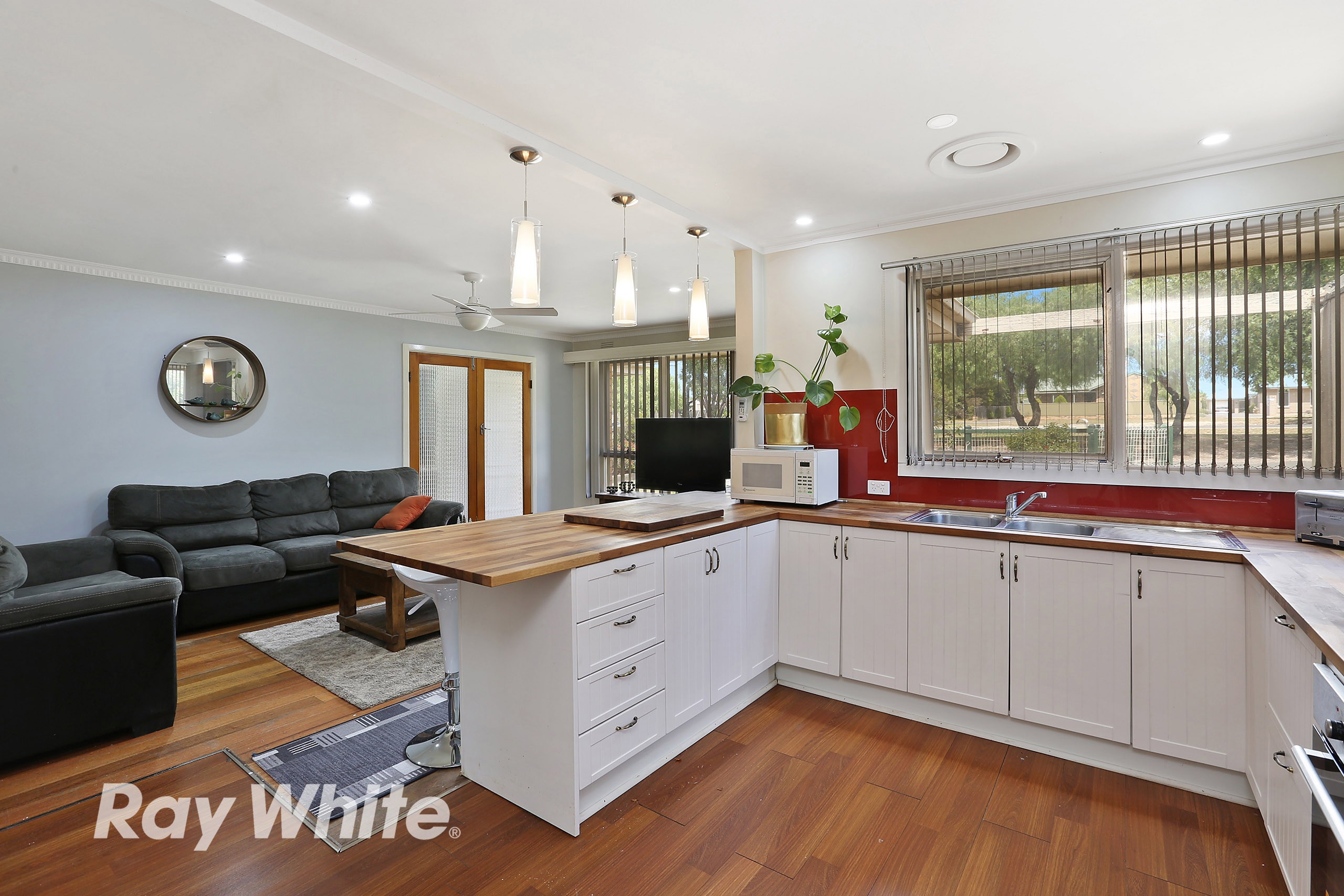 37 Station Lake Road, Lara, VIC 3212
