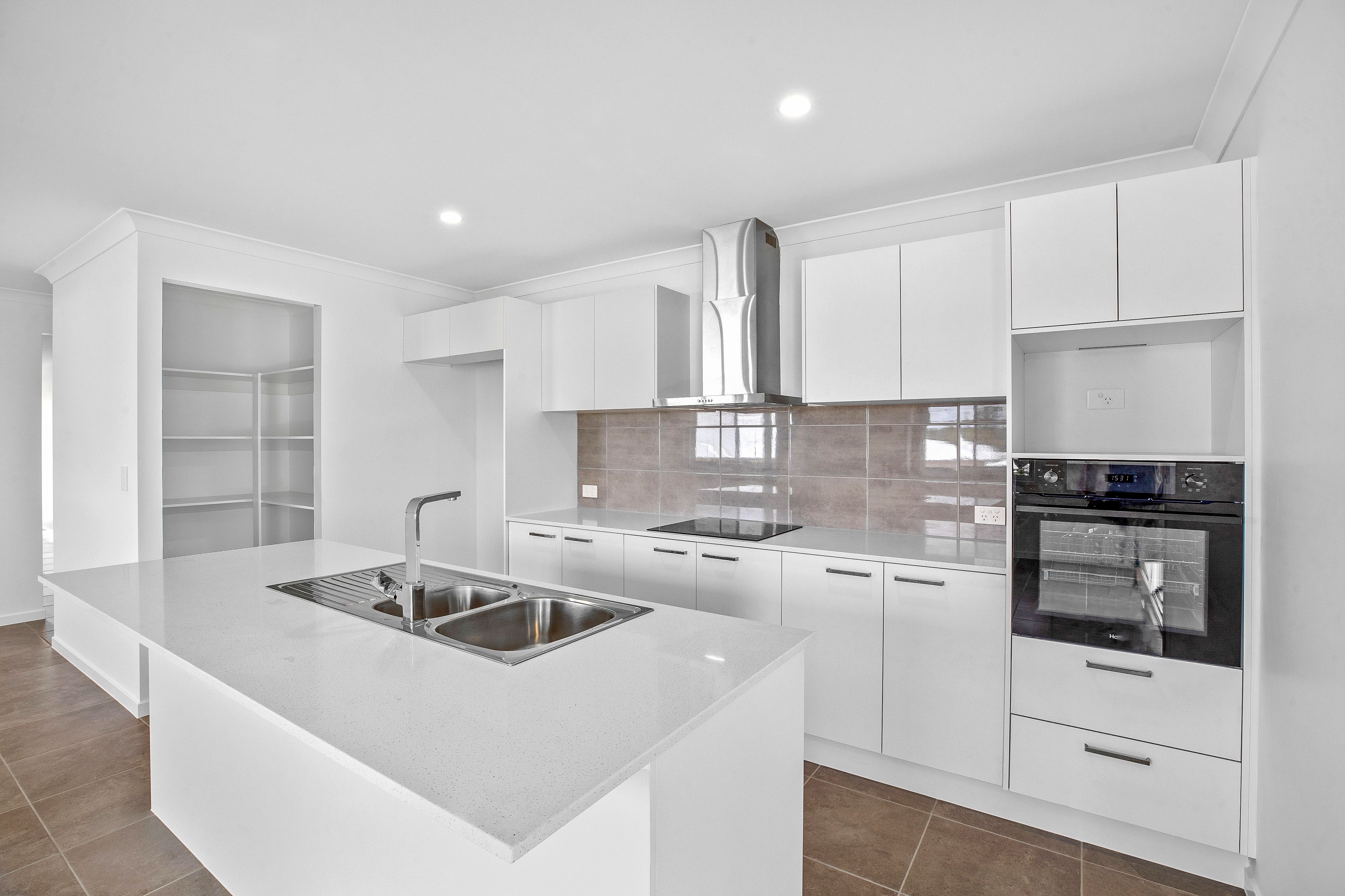 21 Scenic Drive, Southside, QLD 4570