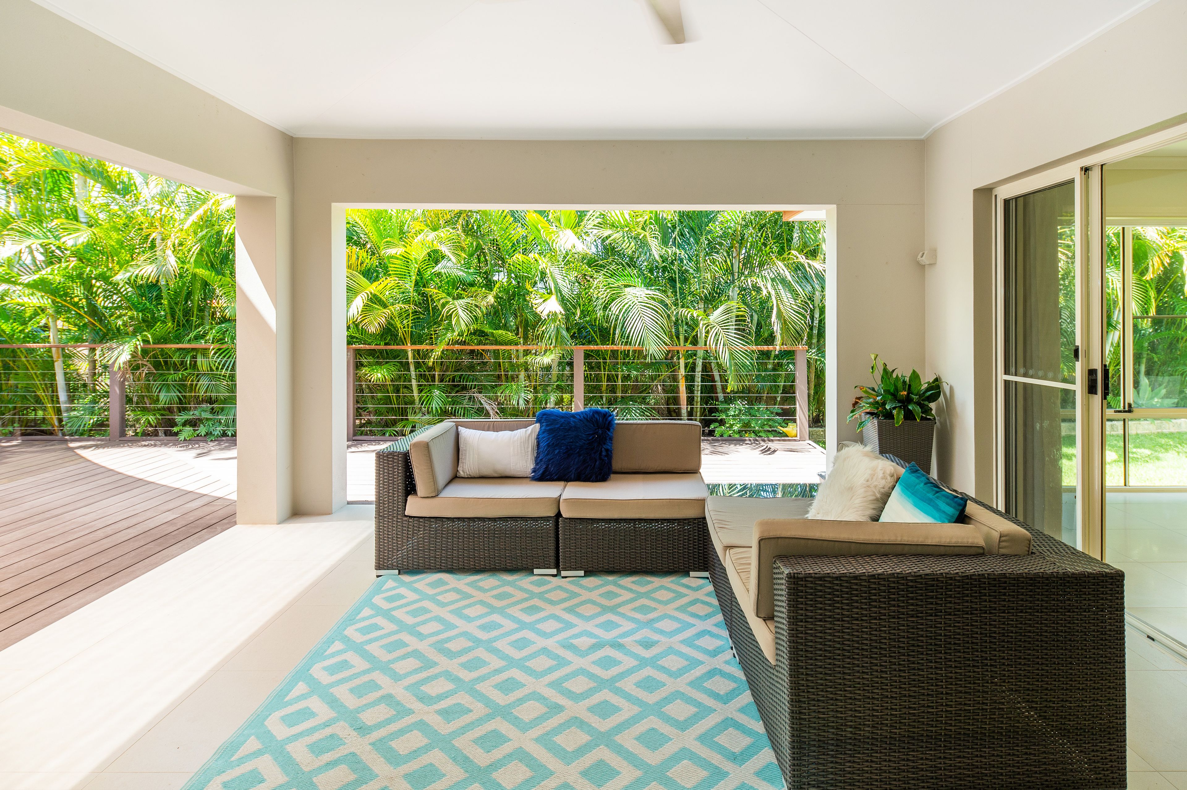 2039 Carlton Drive, Hope Island, QLD 4212