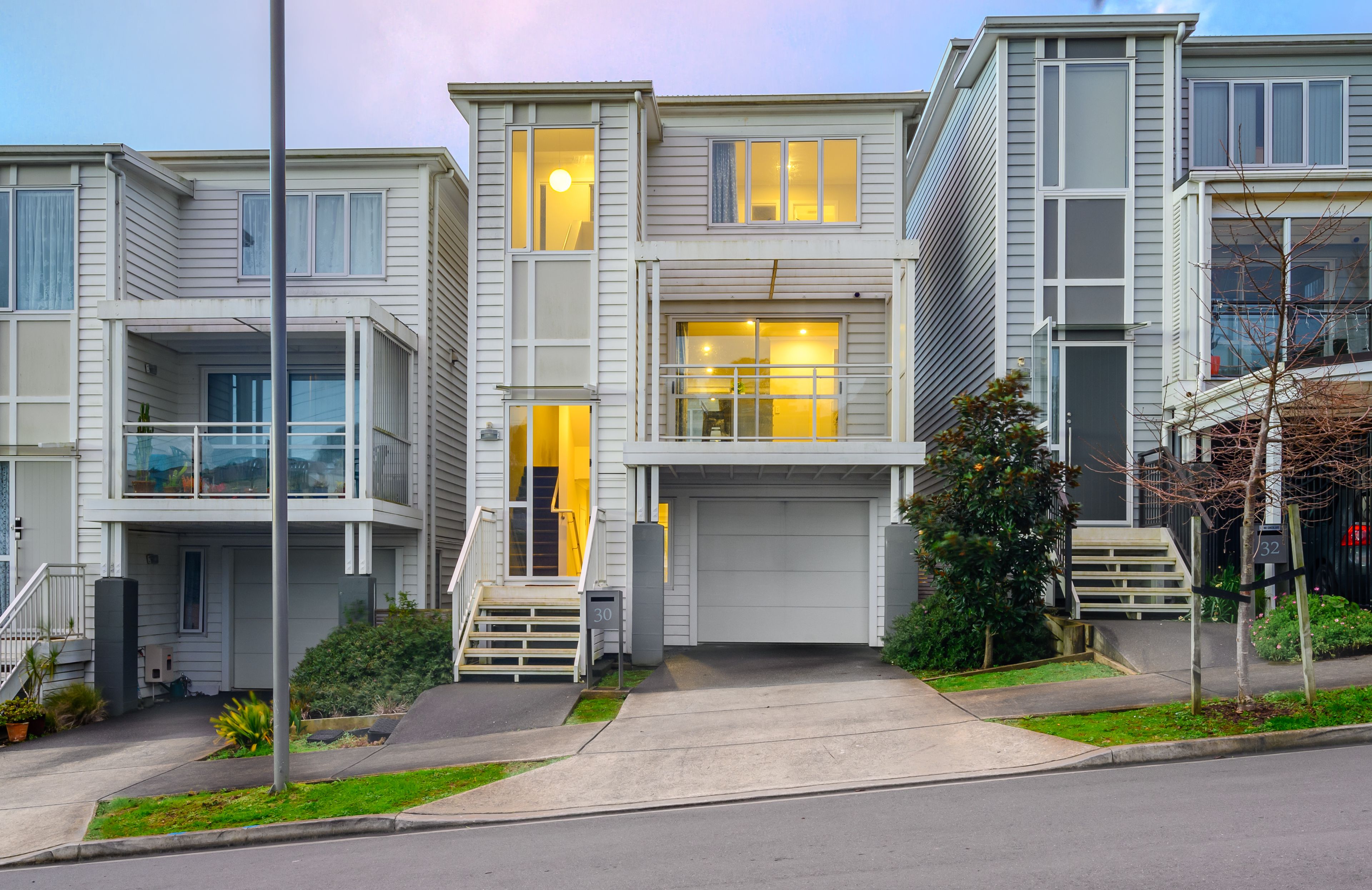 30 Fernly Rise, Flat Bush, Manukau City