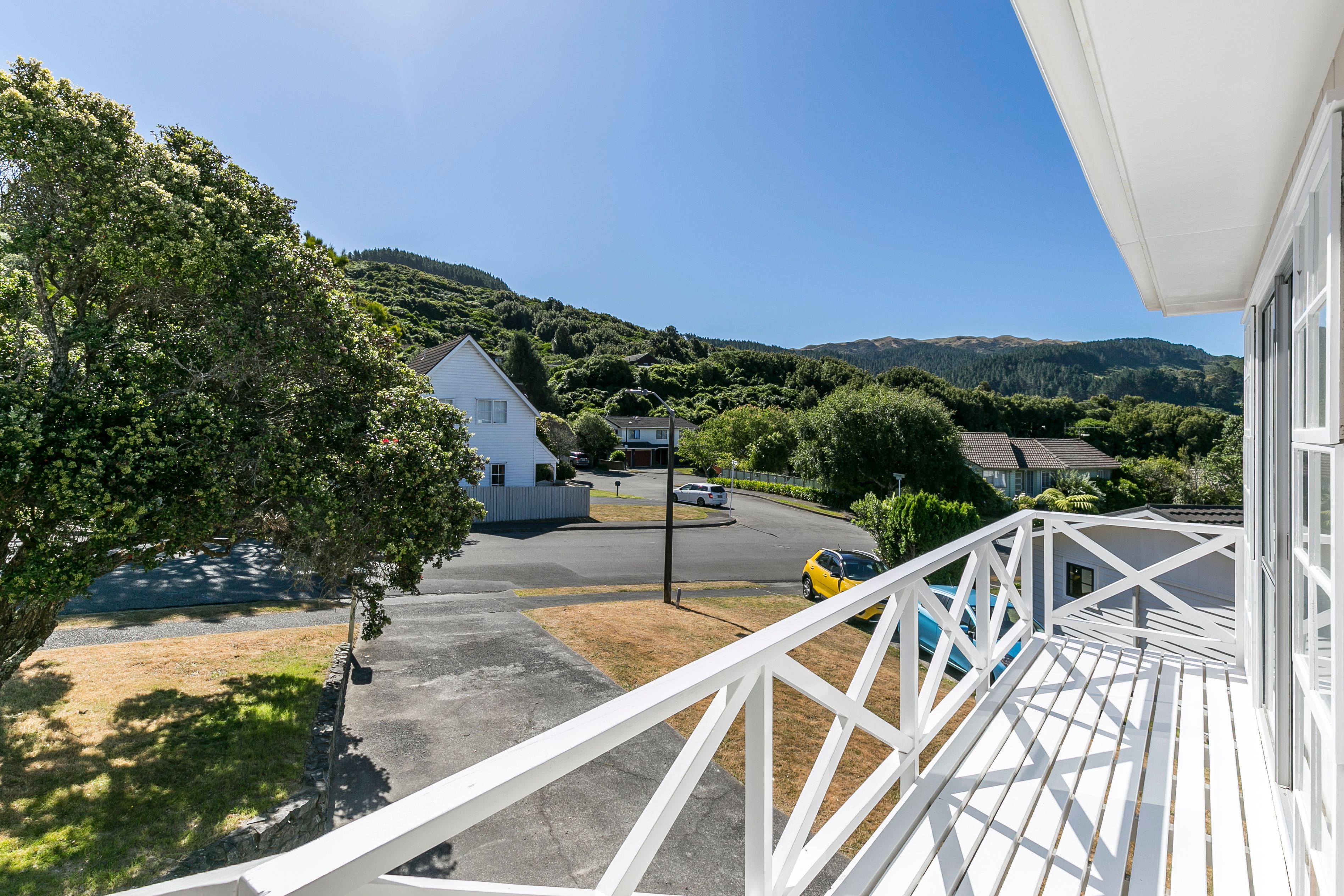4 Greyfriars Crescent, Tawa, Wellington City