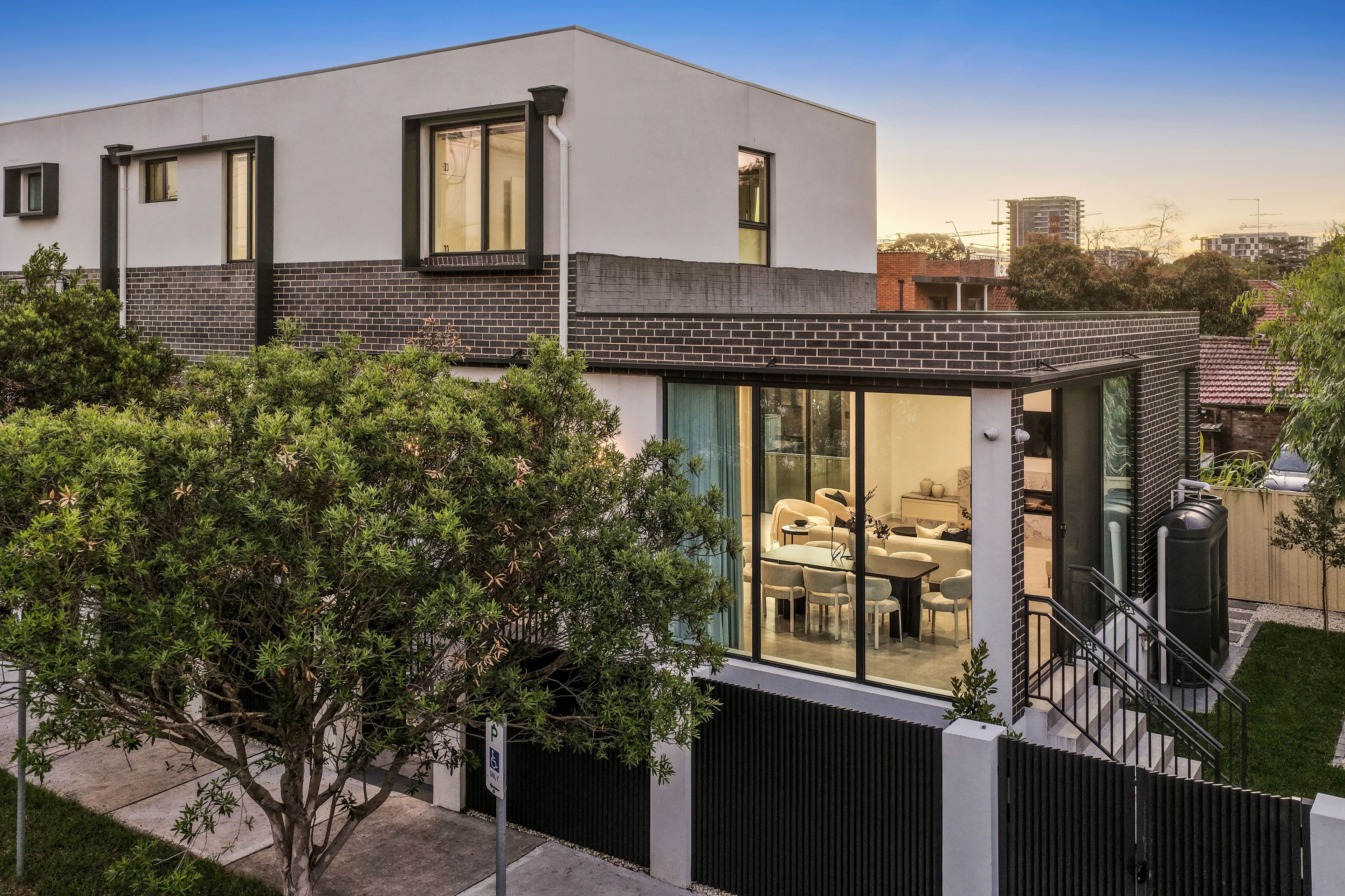 16A Balfour Road — photo 10 of 12