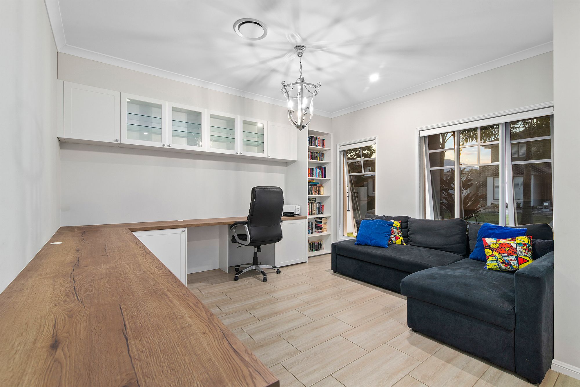 16 Woodward Crescent — photo 12 of 27