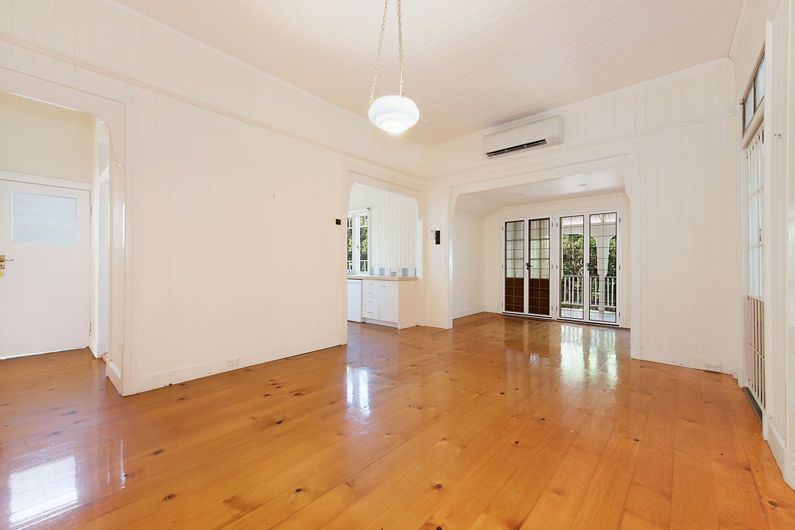 210 Long Street East, Graceville, QLD 4075