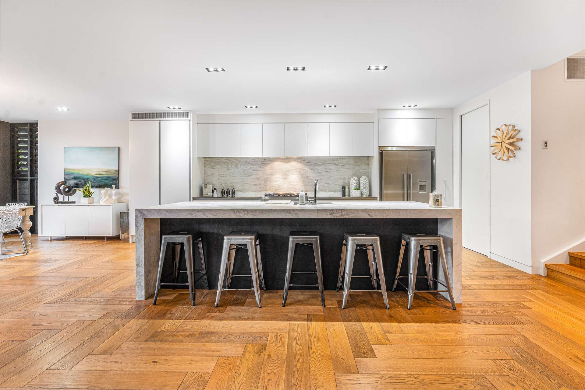 11 Banff Avenue photo 6