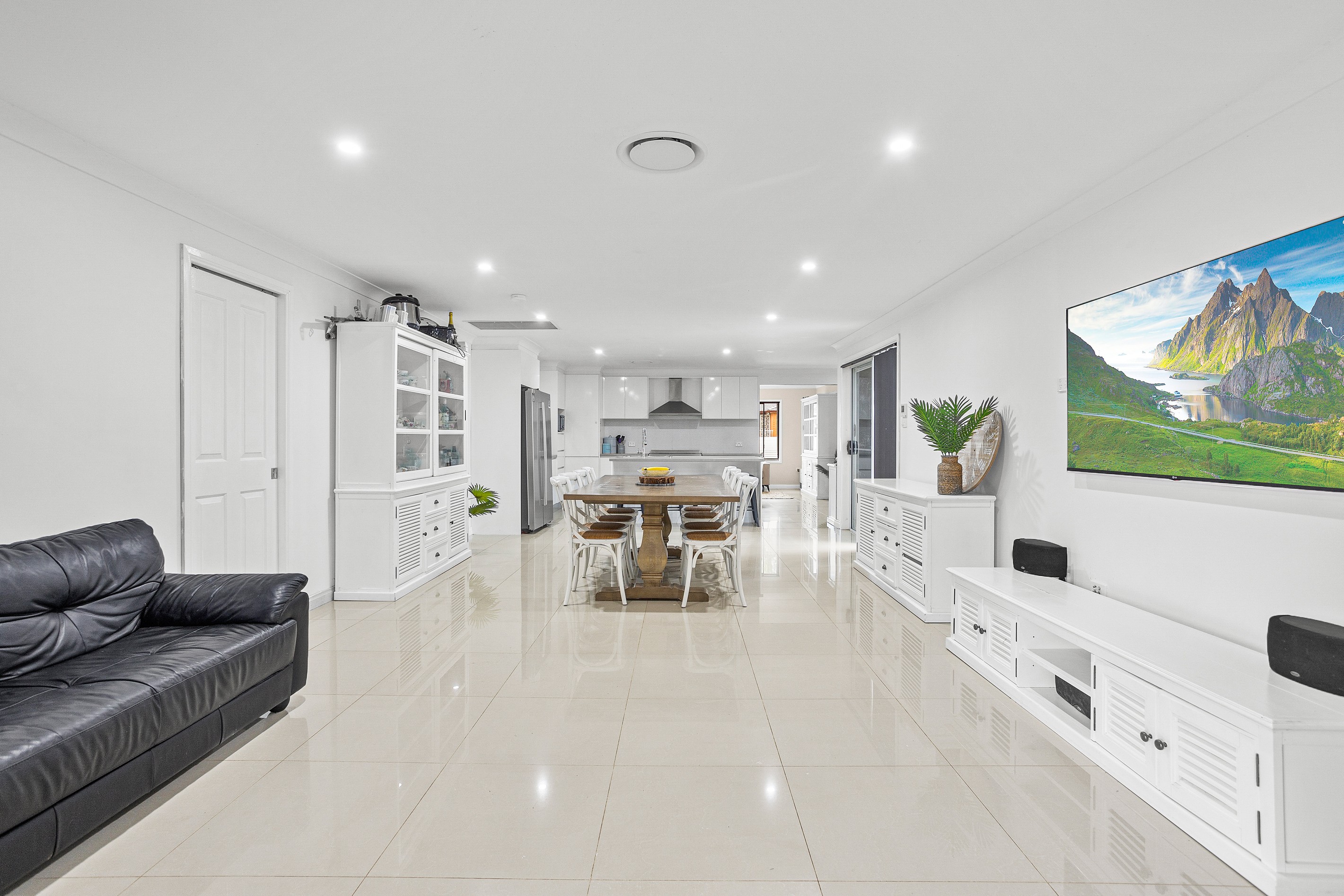 6 Bourke Avenue, Barrack Heights, NSW 2528