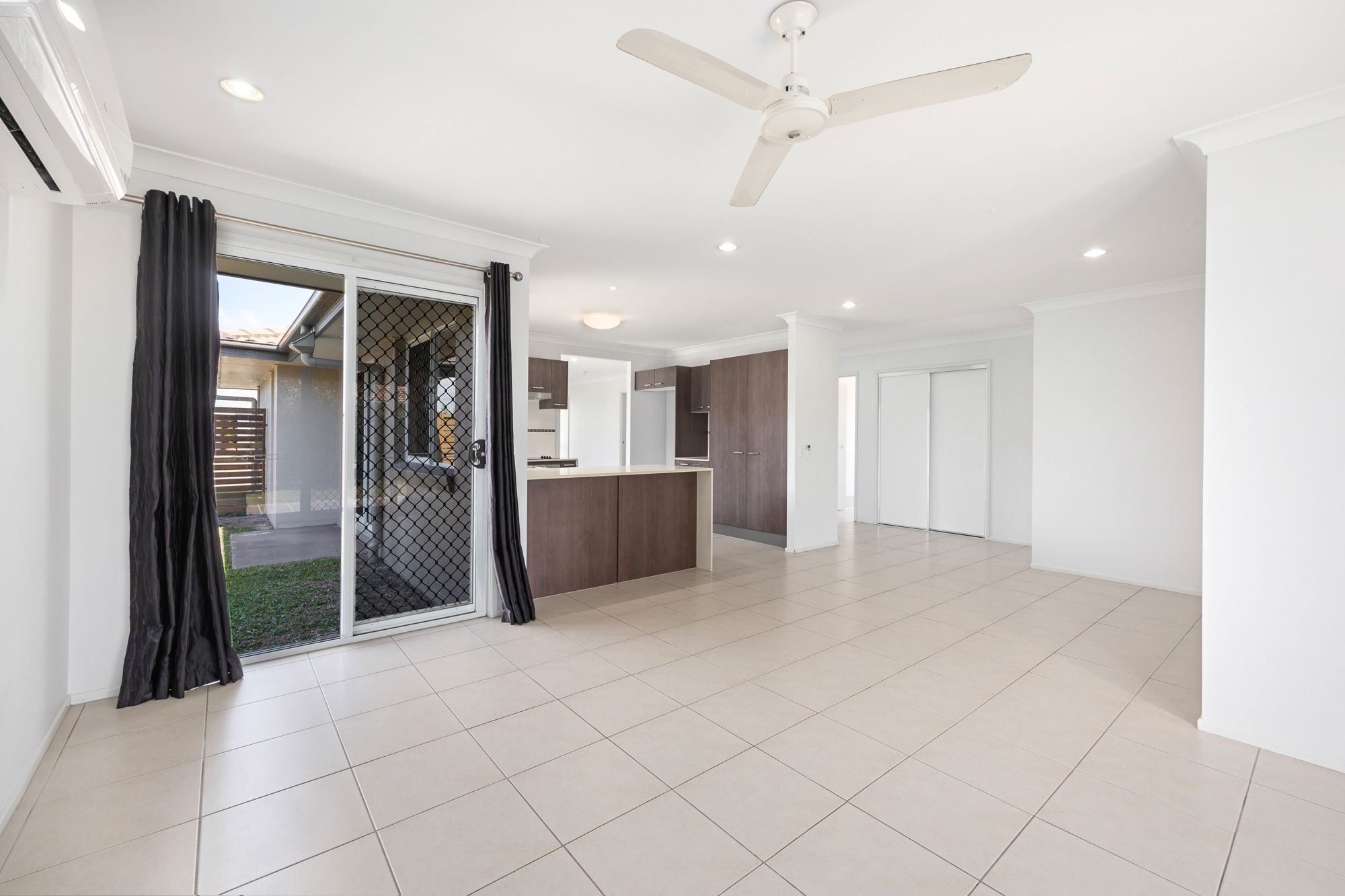 53 Lady Penrhyn Drive — photo 7 of 21