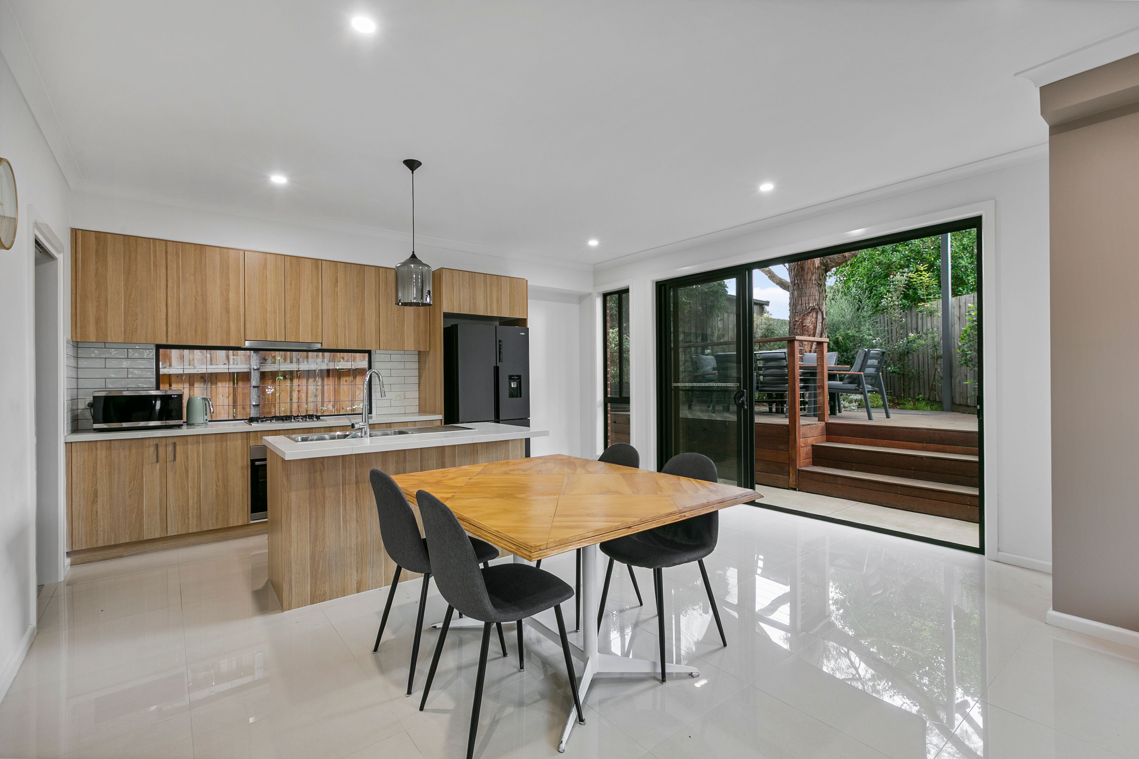 3/124 Rathcown Road — photo from Ray White Reservoir