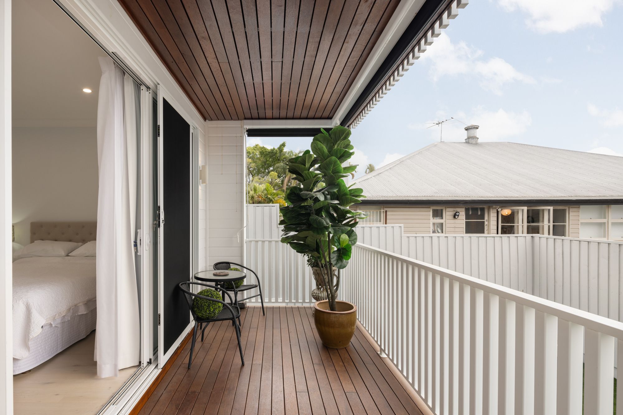 11 Roche Avenue — photo 10 of 13