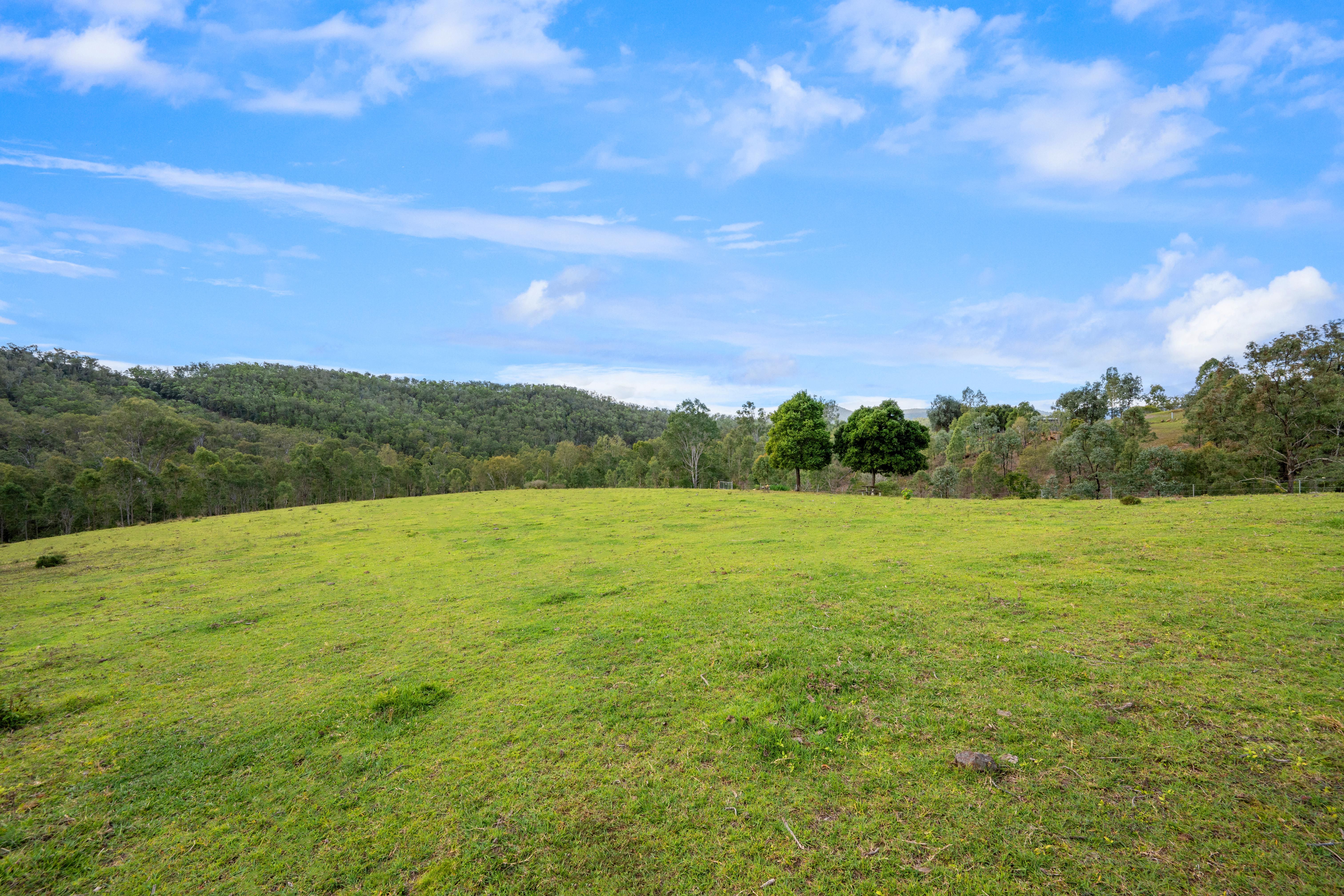 3111 Esk Kilcoy Road — photo 9 of 22