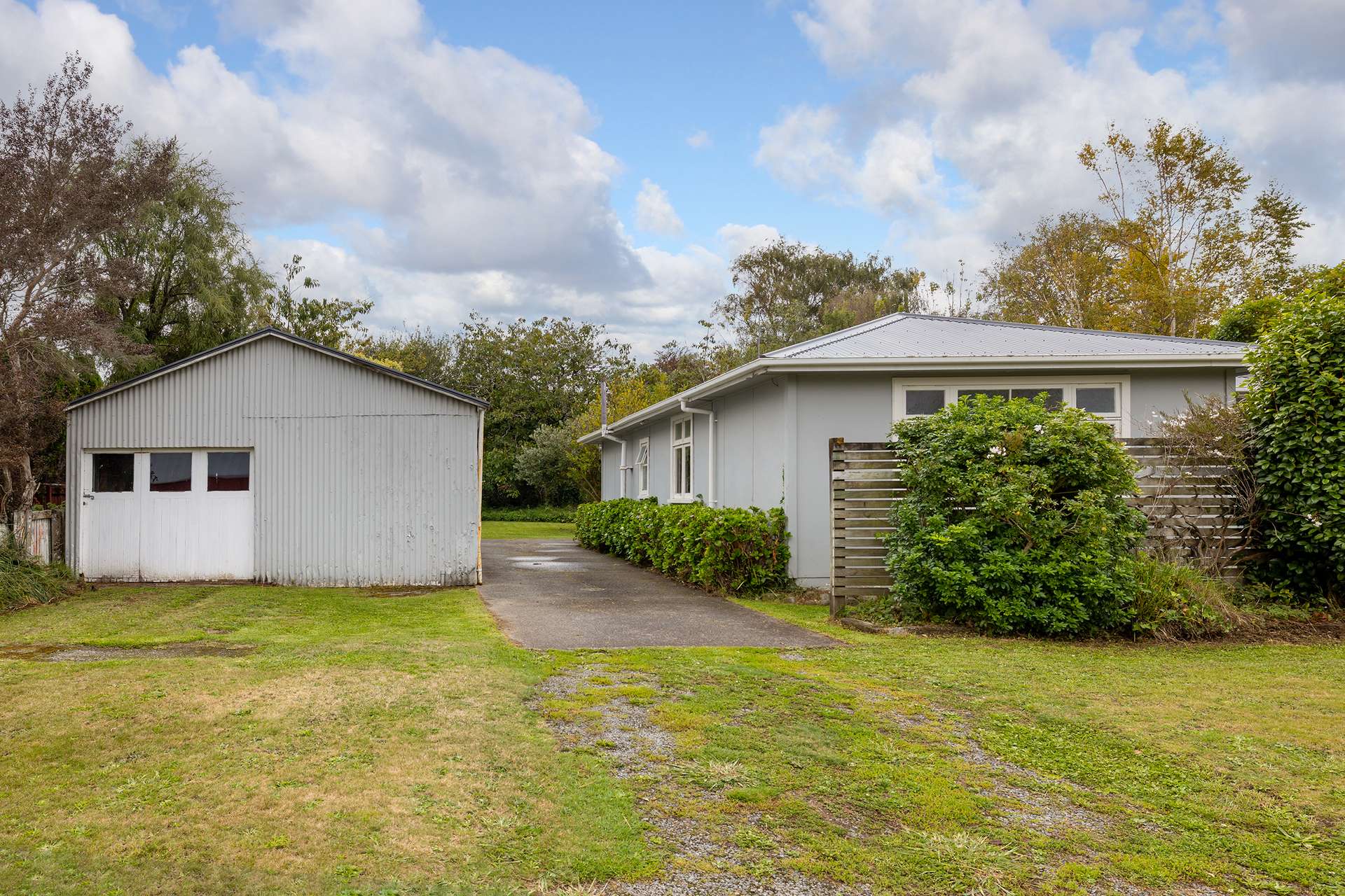 10 Kempton Street photo 1