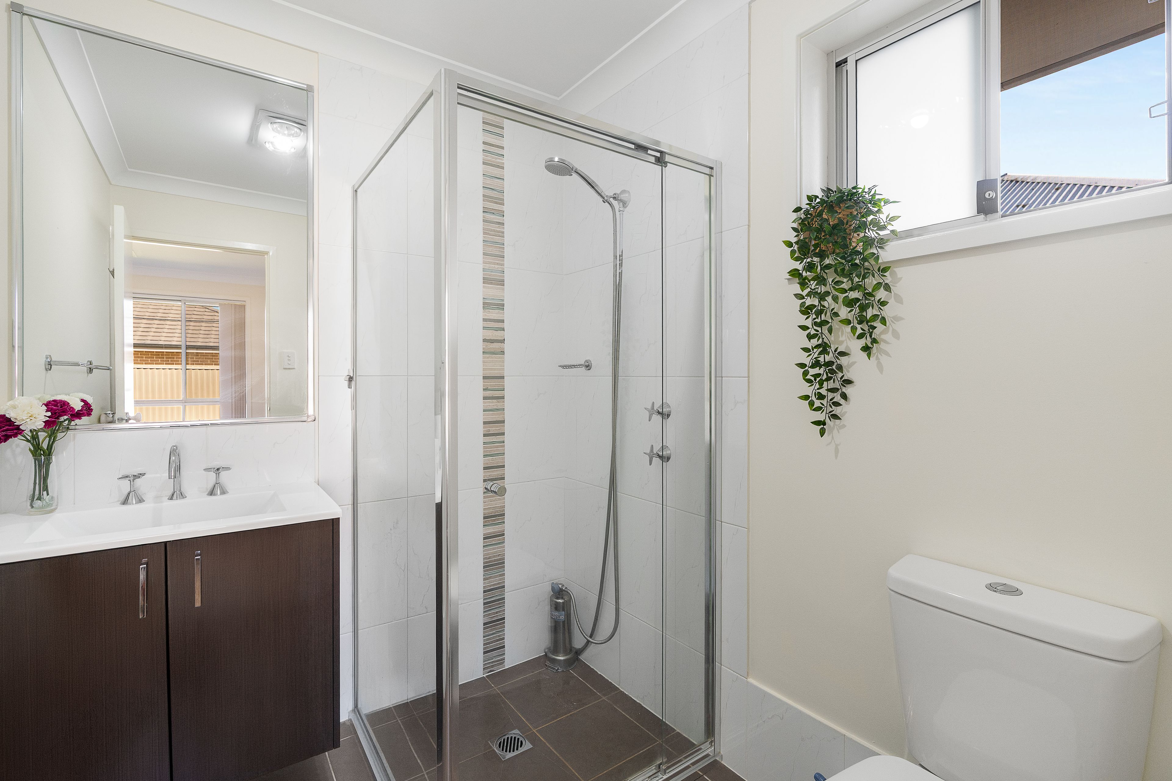 6 Bartholomew Way — photo 8 of 13