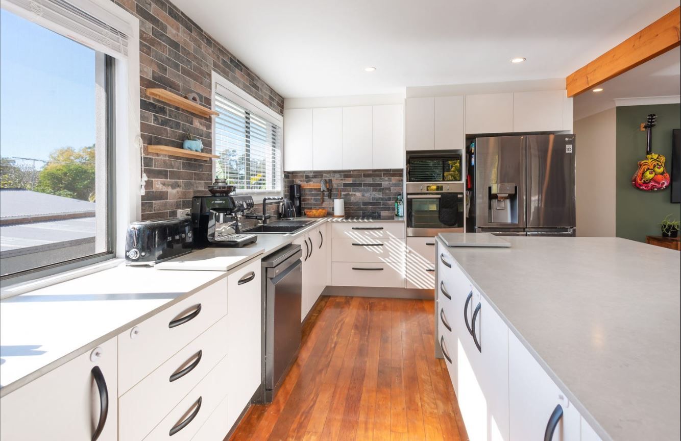 17 Tarni Street, Coombabah, QLD 4216