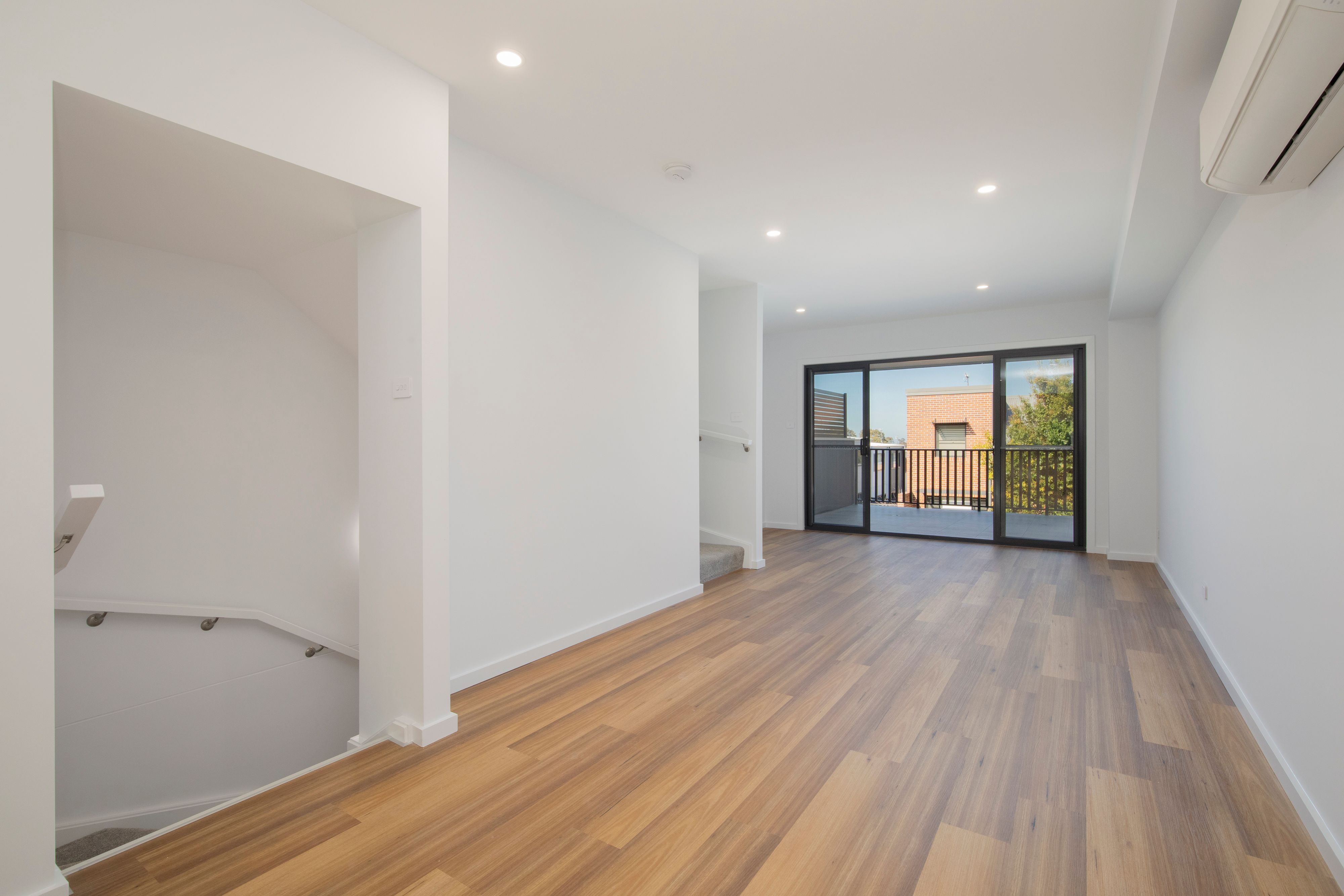 2/2 Corymbia Way — photo 3 of 15