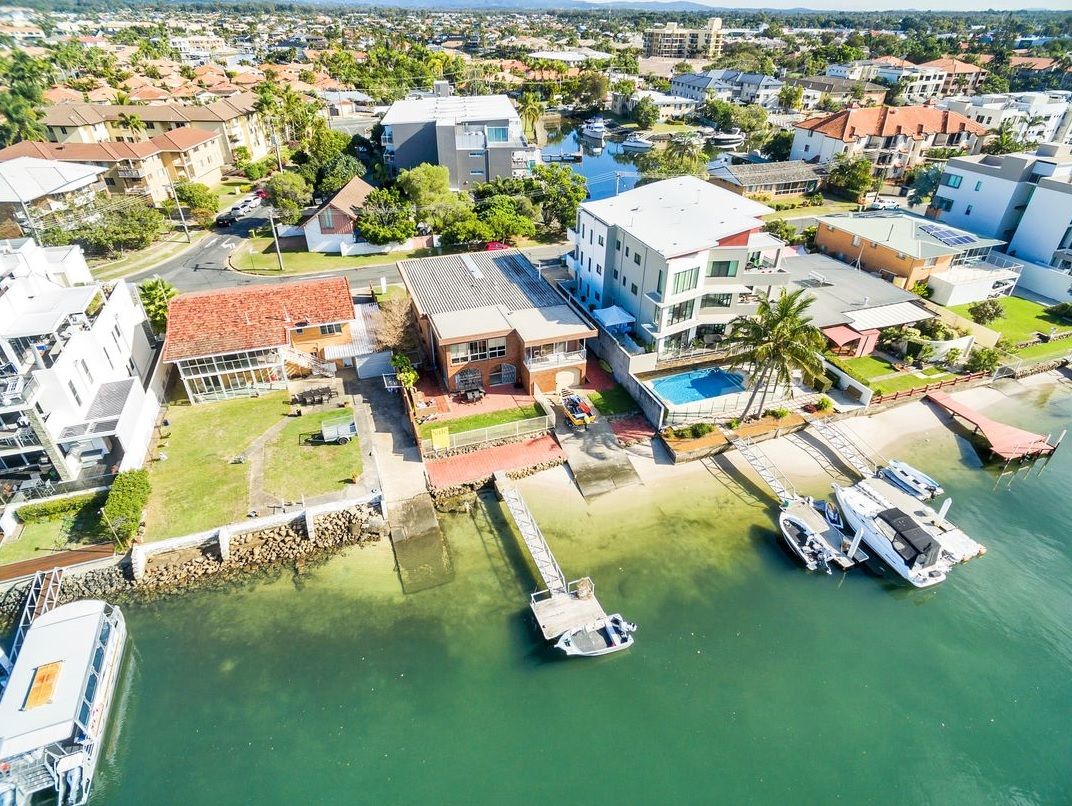 3 Canal Avenue, Runaway Bay, QLD 4216