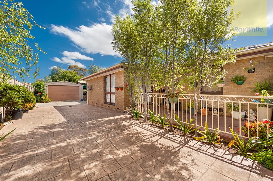 11 Milburn Place, Craigieburn, VIC 3064
