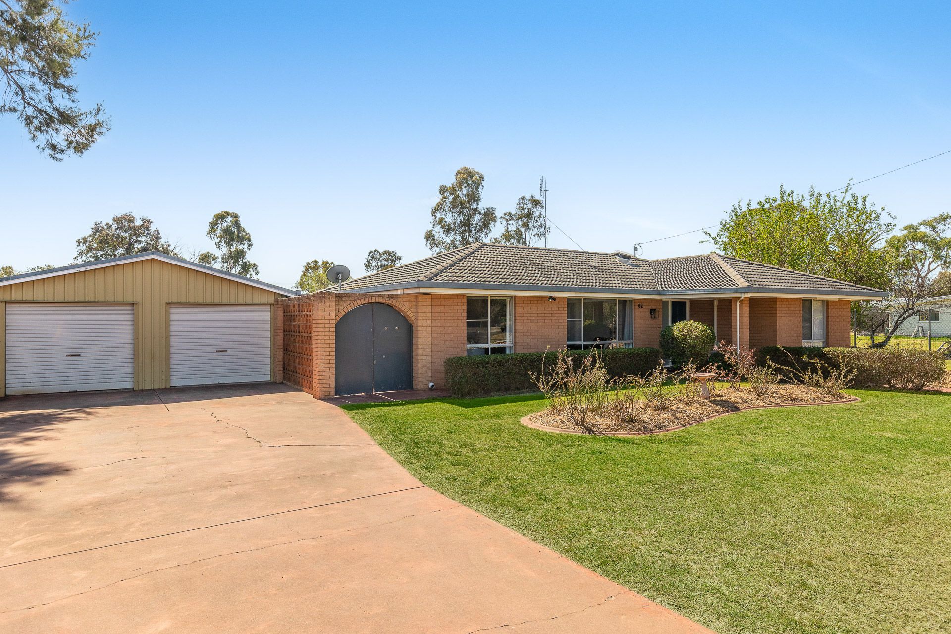62 Eton Street, Cambooya QLD 4358