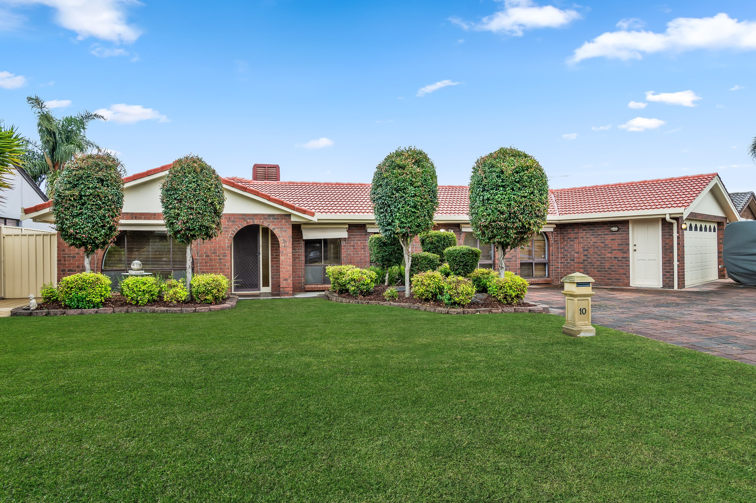 10 Mariners Crescent, West Lakes, SA 5021