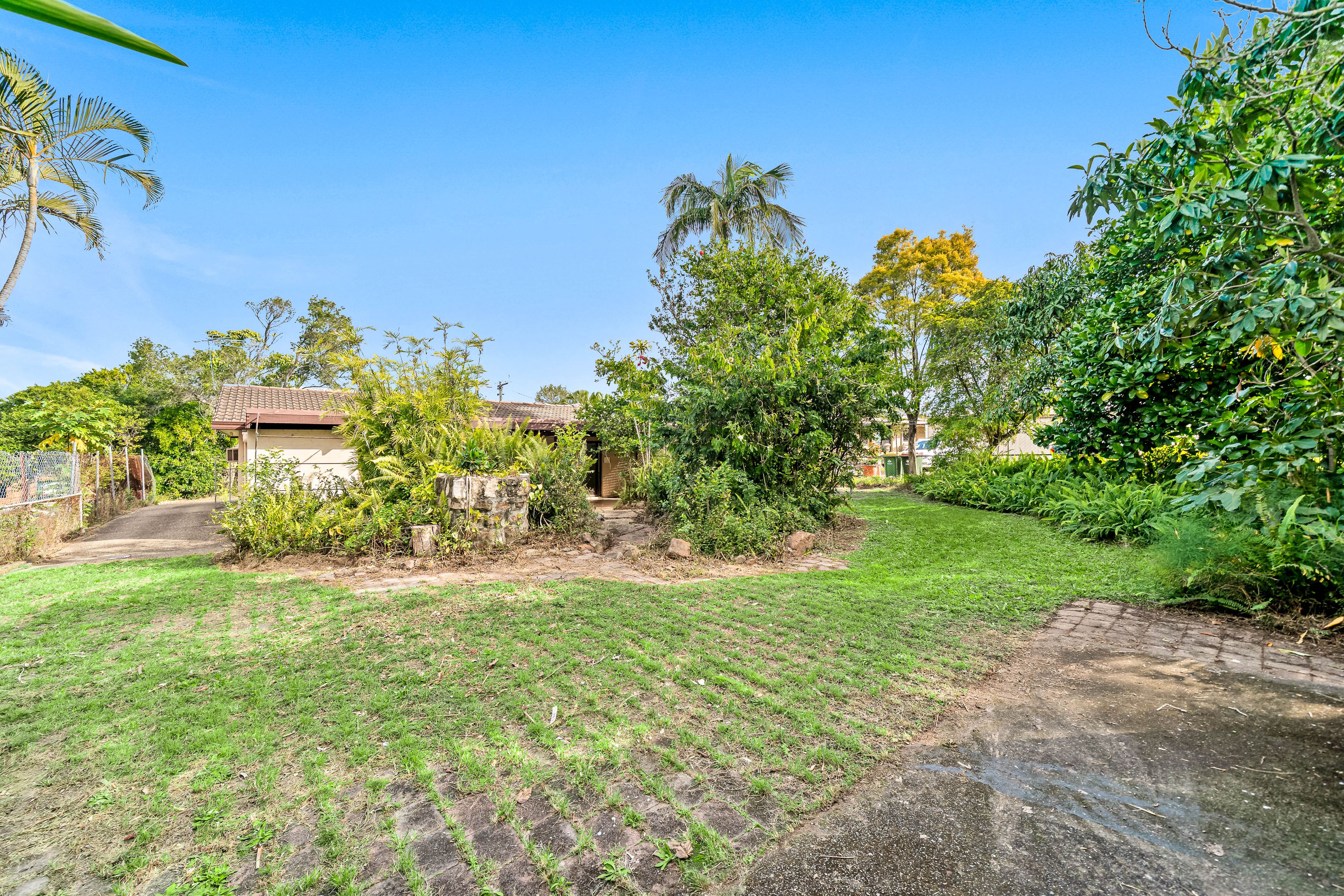 8 Alrak Avenue — photo 23 of 29