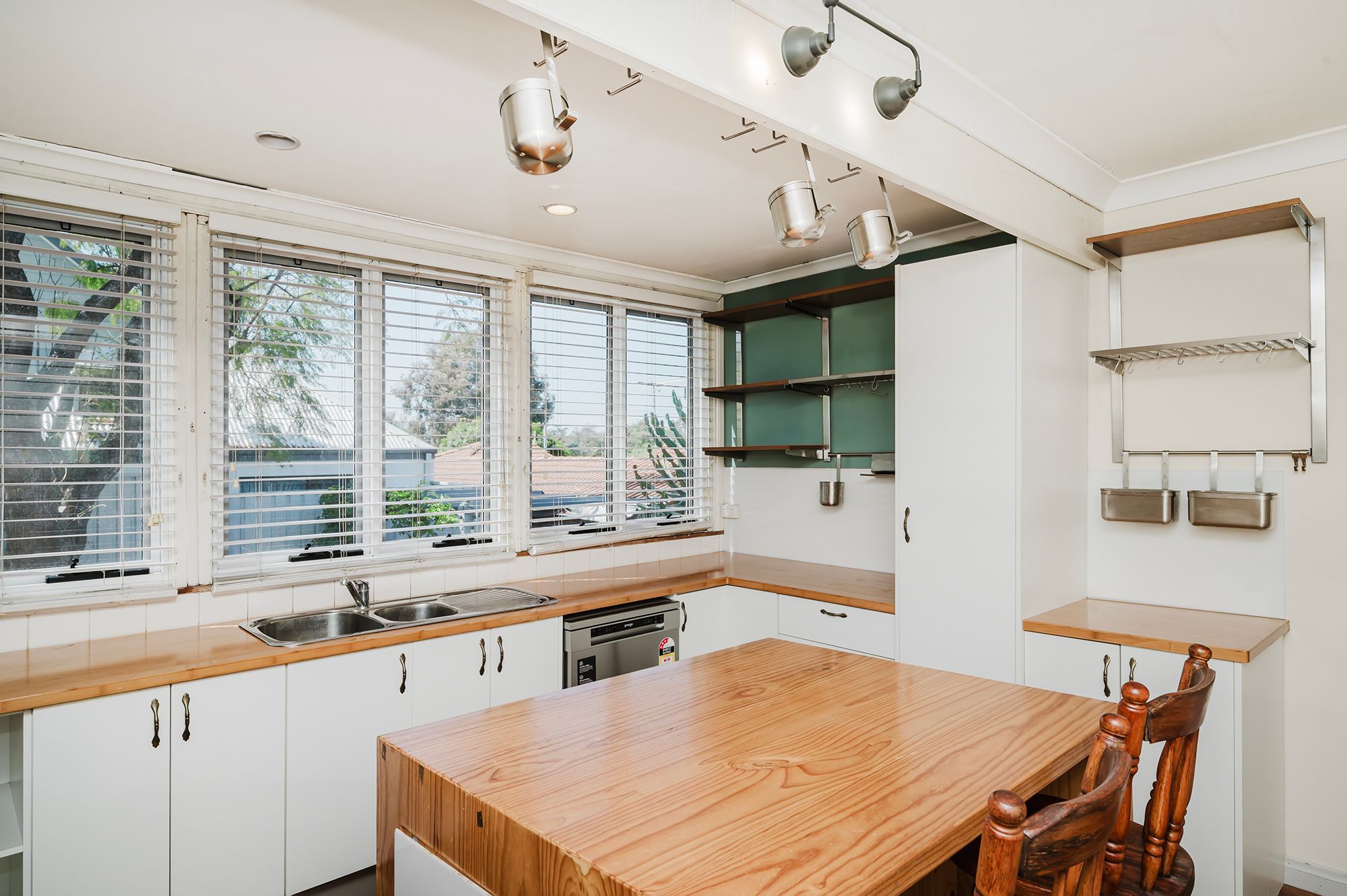 108 Crawford Road — photo 8 of 27
