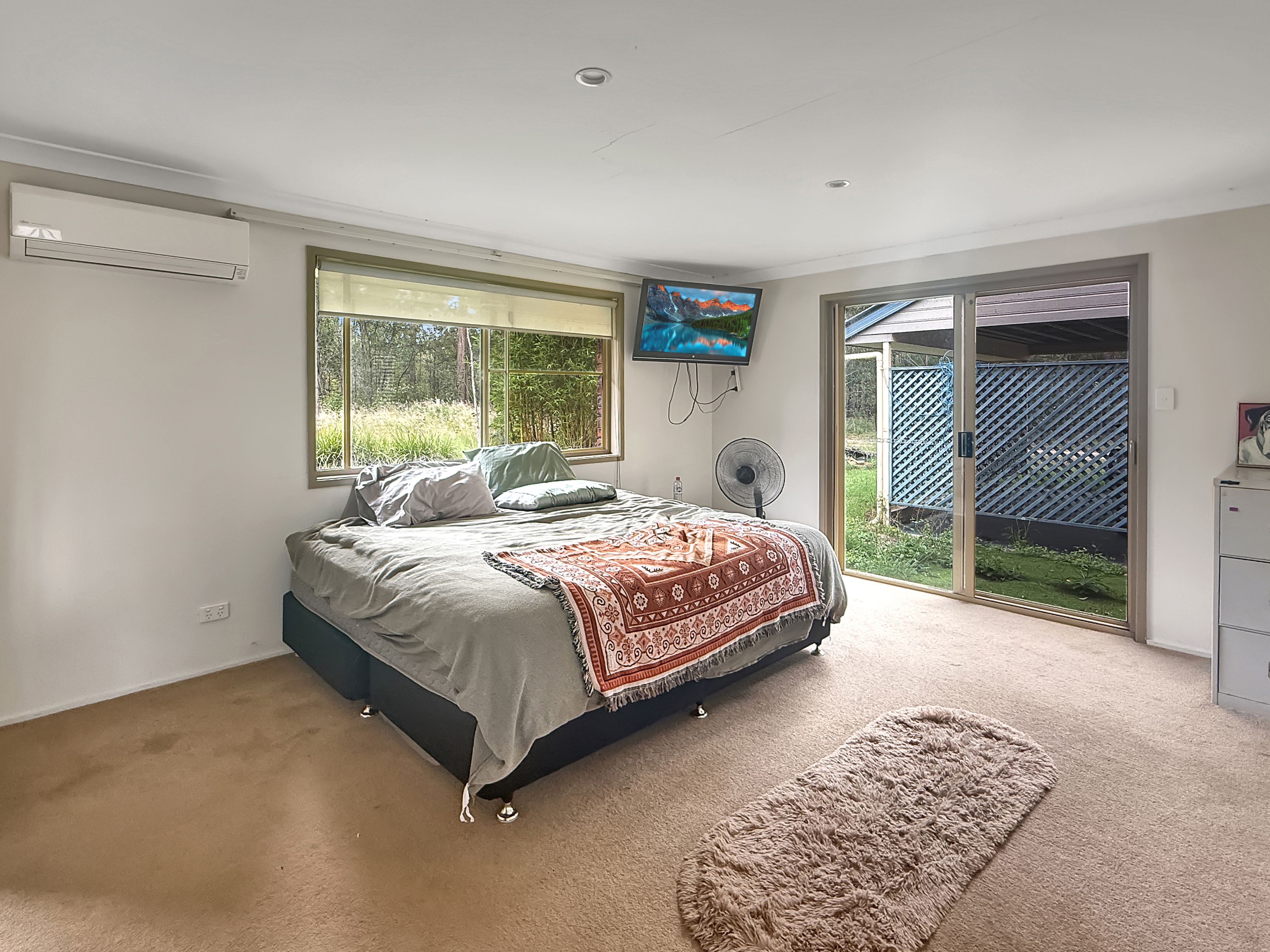 190 Edinburgh Drive, Mount Hallen, QLD 4312