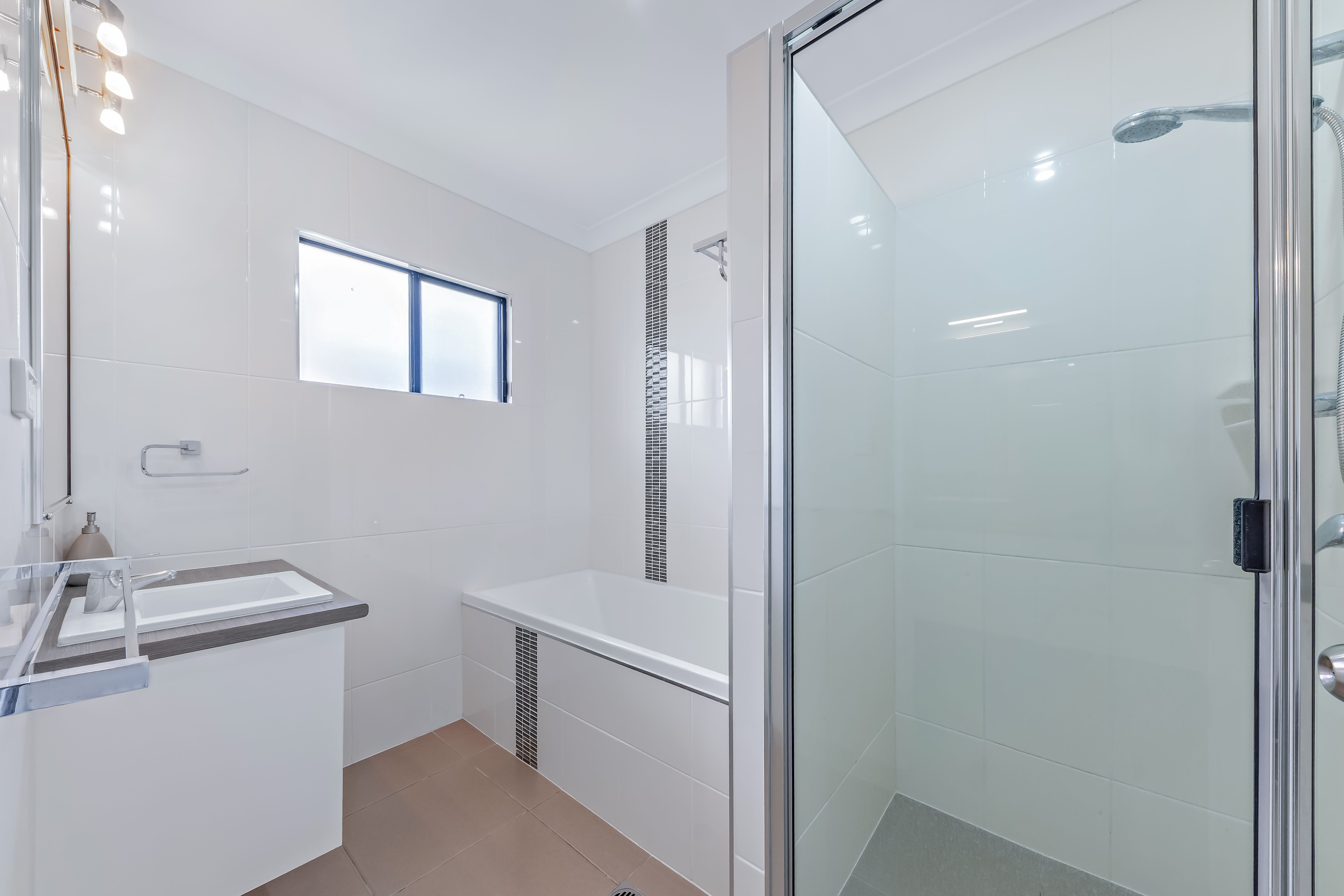 7 Beames Crescent — photo 15 of 19