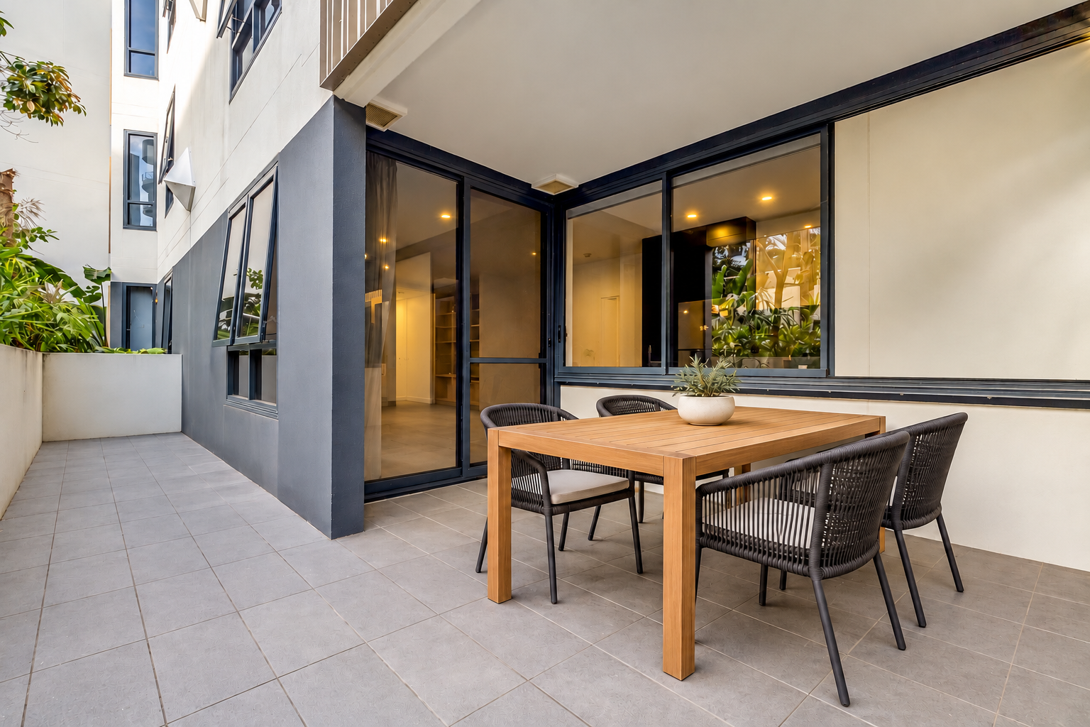 2210/3 Gibbon Street — photo from Ray White West End