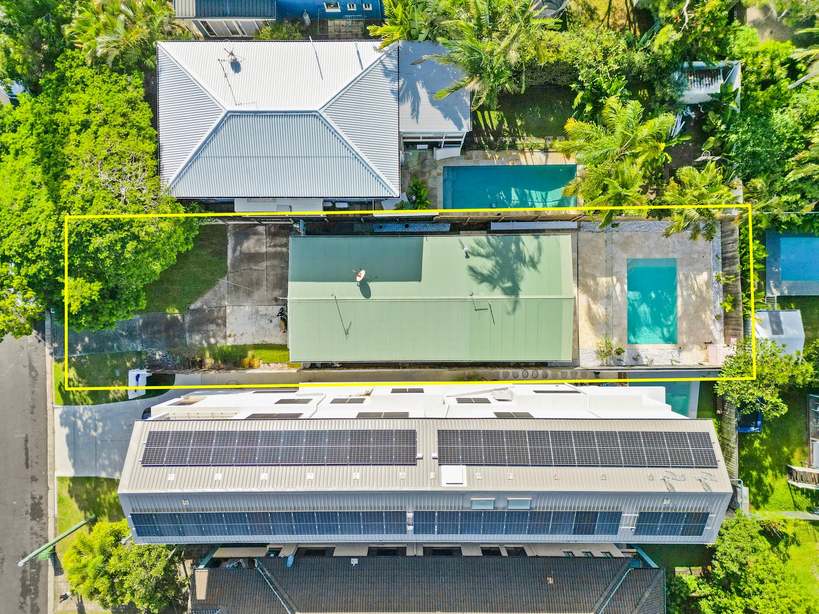 12 Ninth Avenue, Palm Beach, QLD 4221