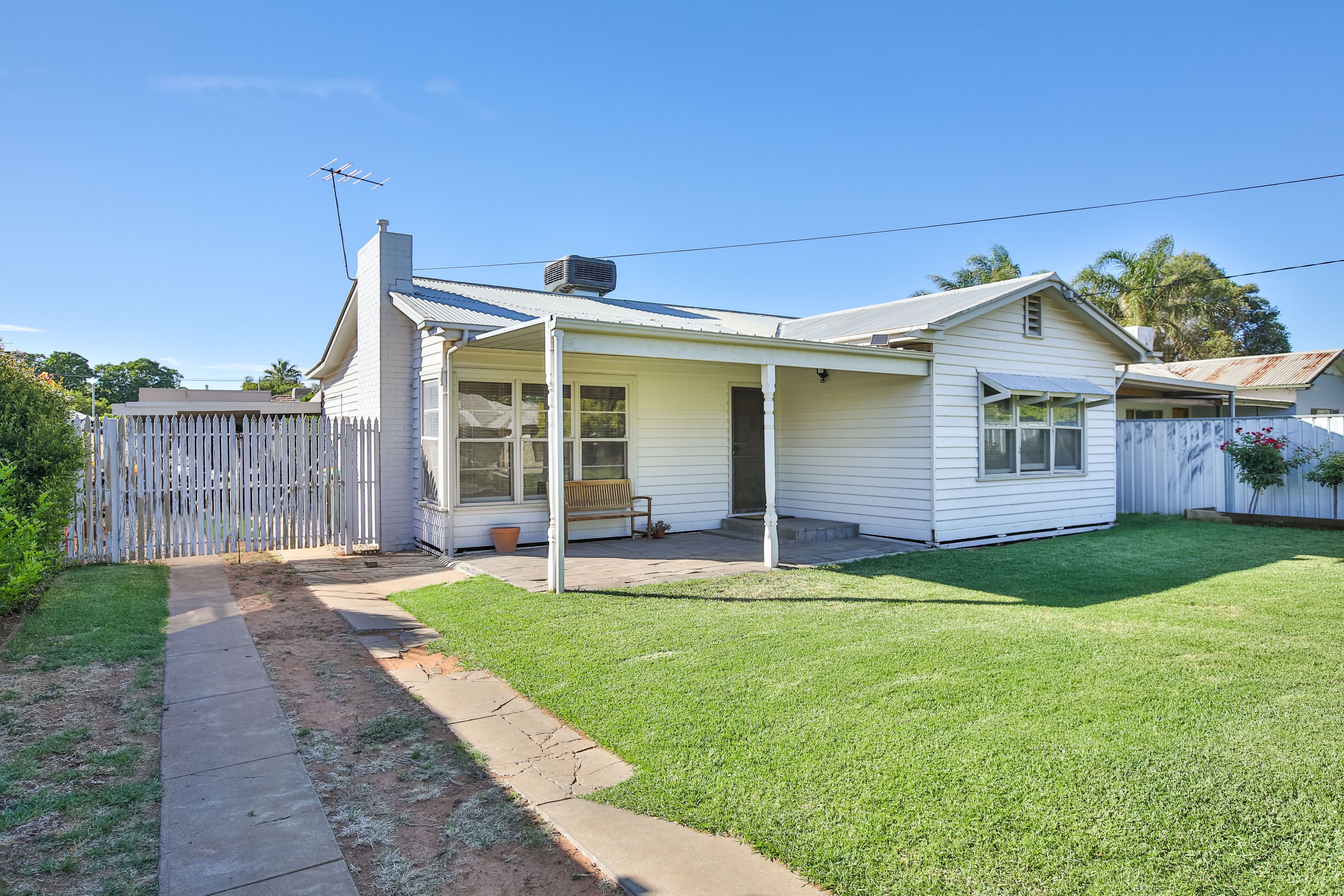 10 Mimosa Avenue, Mildura, VIC 3500