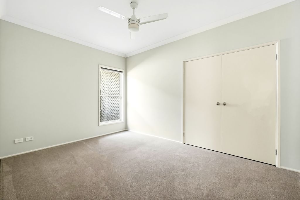 106 Greenwood Parkway — photo 5 of 7