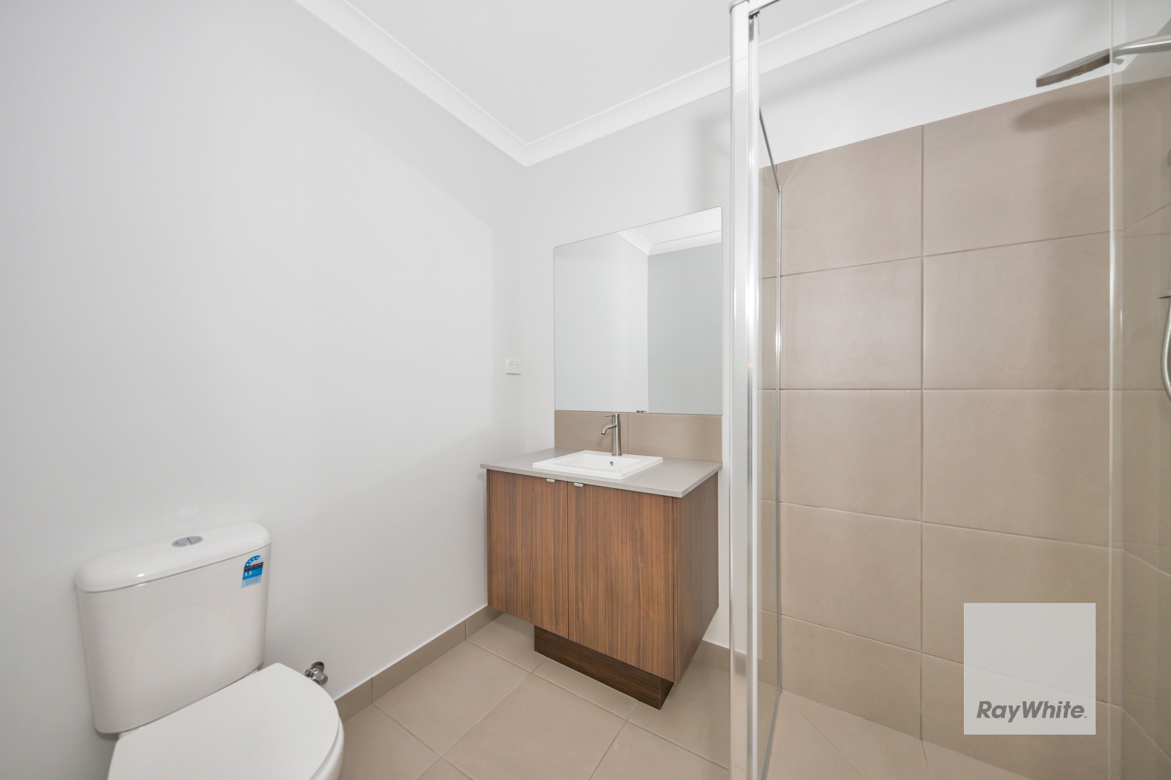 165 Whitecross Drive — photo 6 of 8