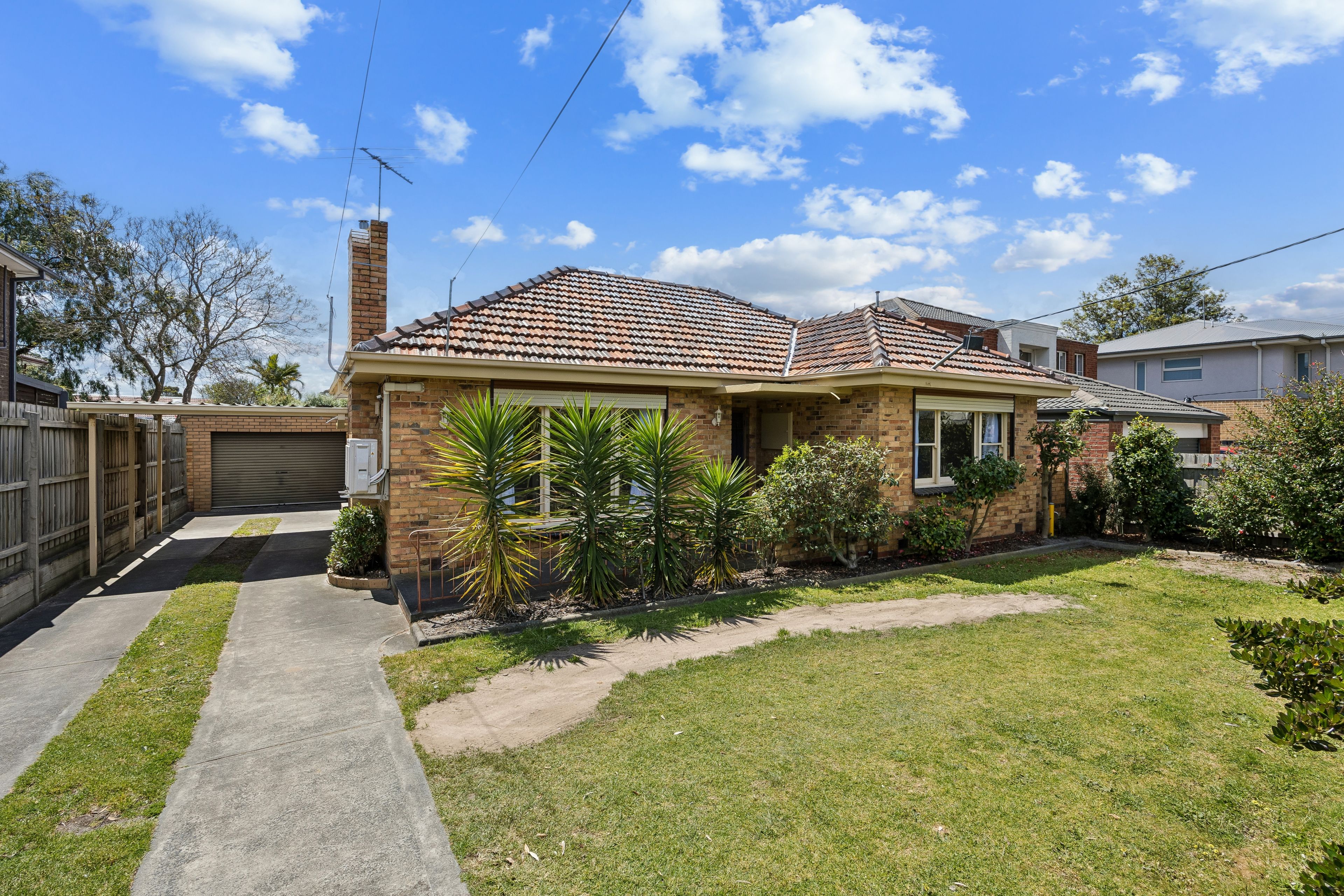 69 Lower Dandenong Road — photo from Ray White The Bayside Group