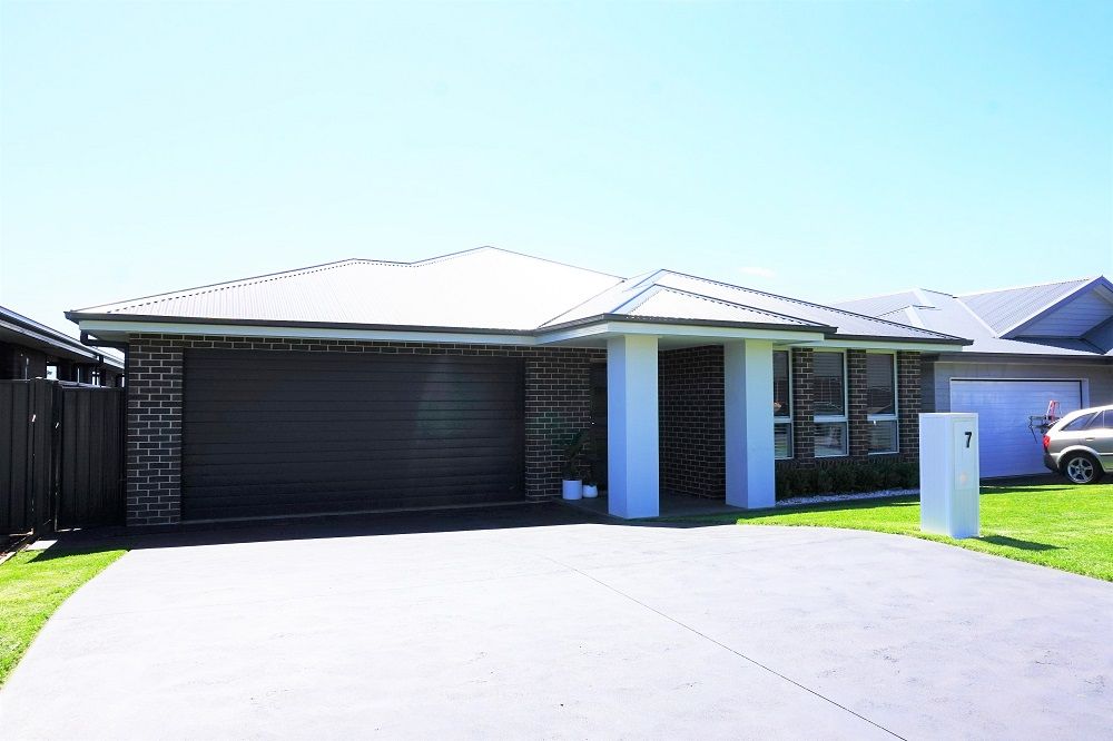 7 Chalker Street, Thirlmere, NSW 2572