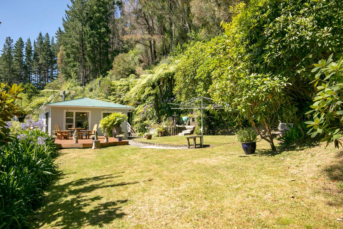 284 Moores Valley Road, Wainuiomata, Lower Hutt City Real Estate