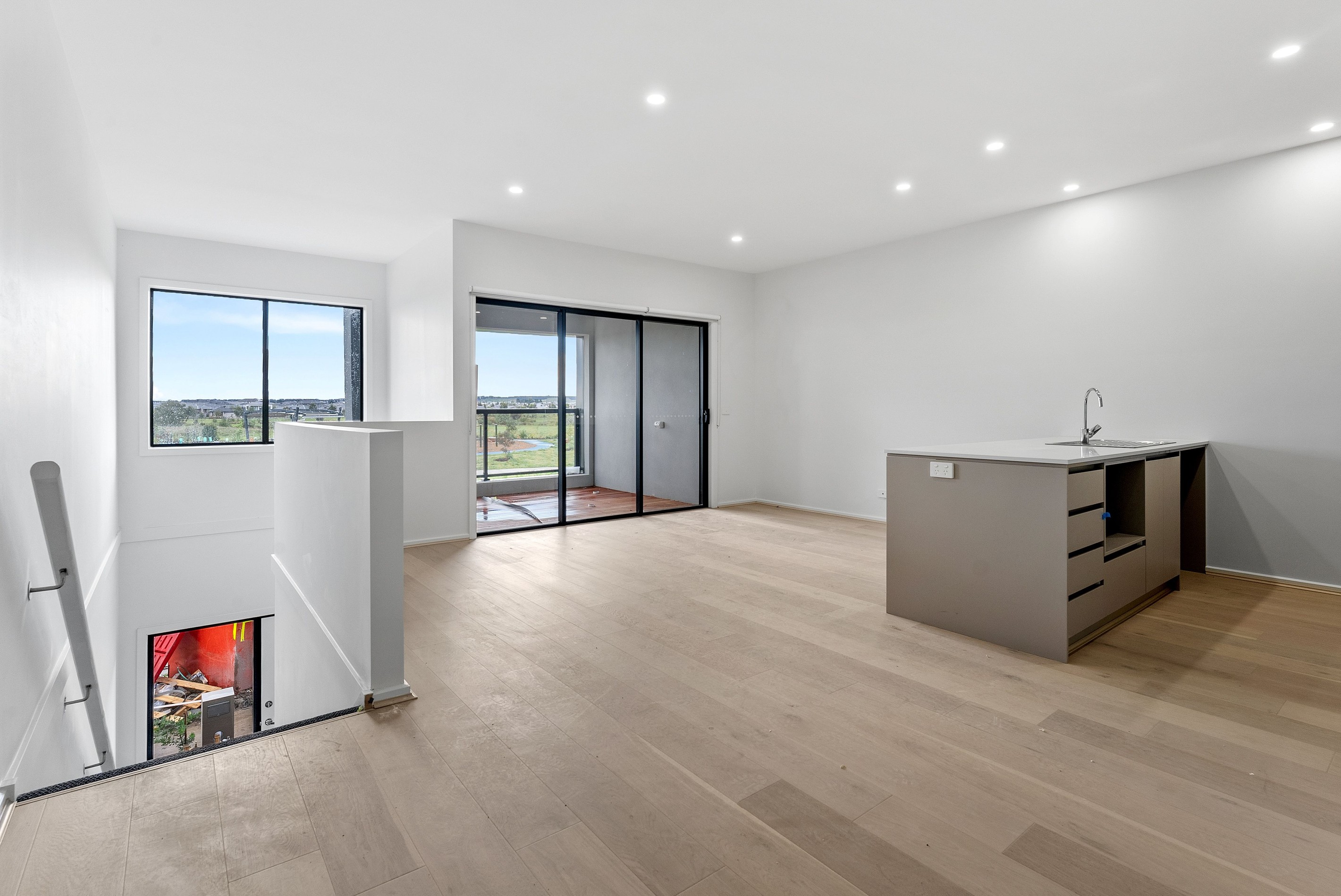 10 Creek Esplanade, Donnybrook, VIC 3064