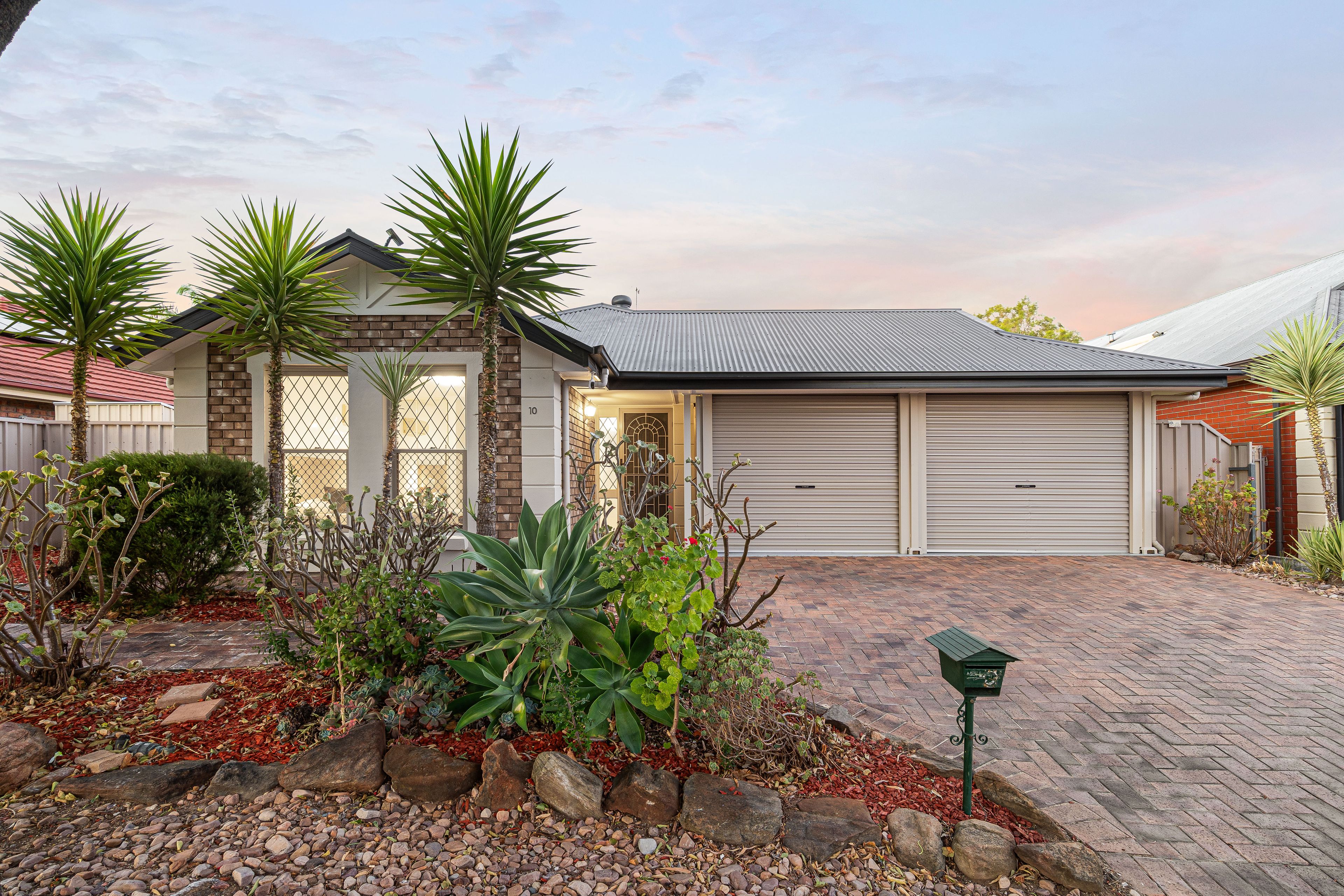 24 Hampton Drive
