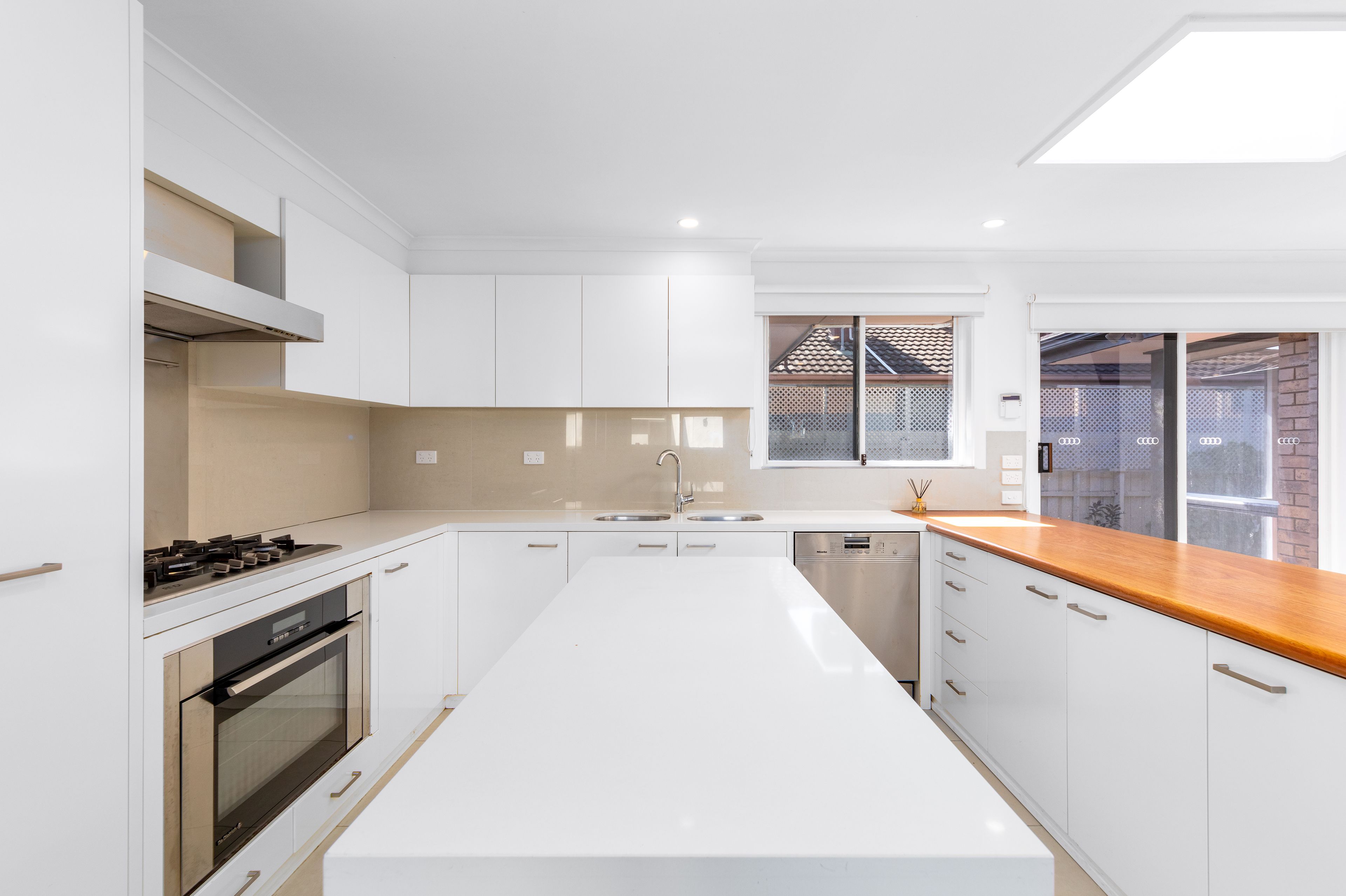 24 Blackburn Drive, Cheltenham, VIC 3192