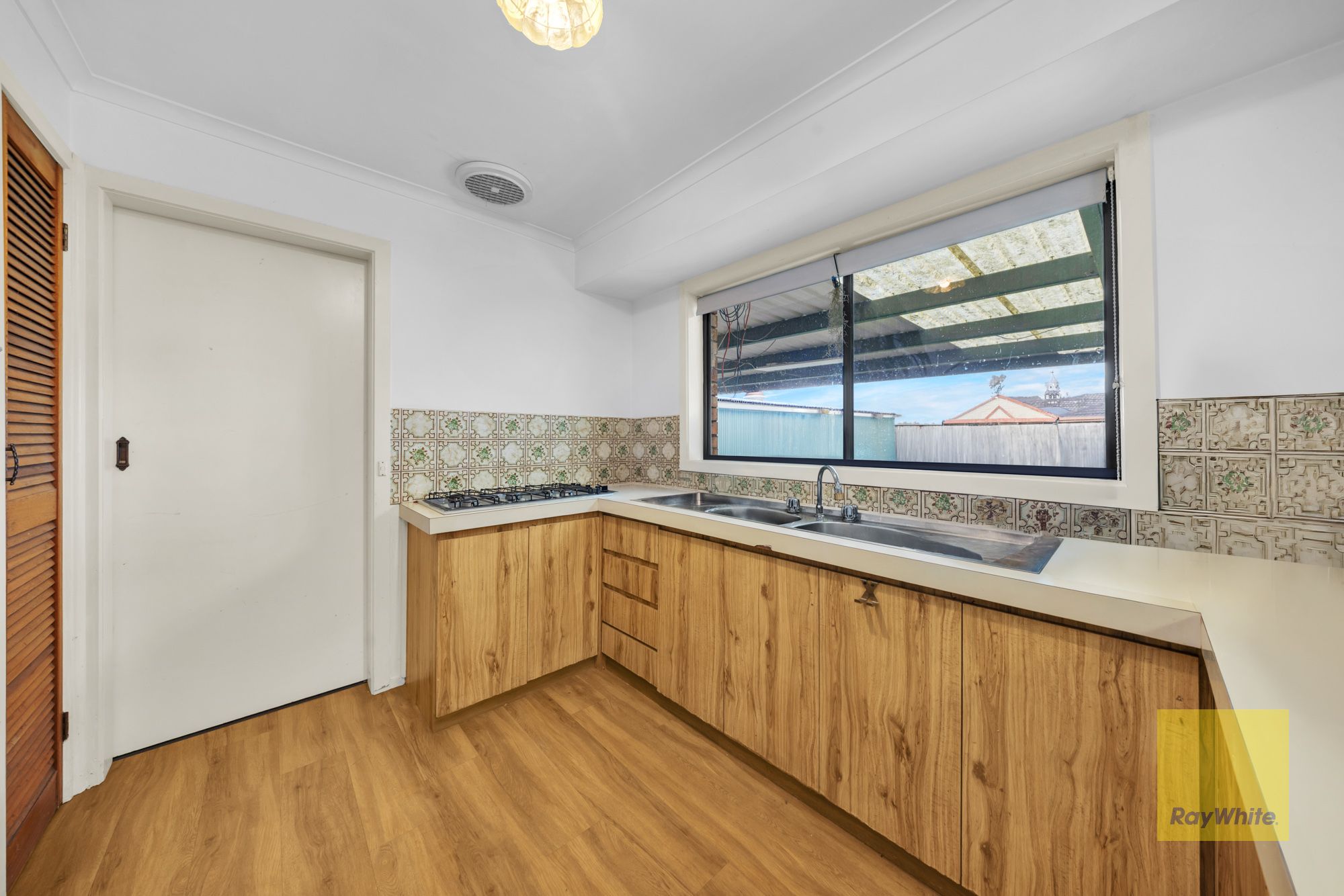 65 Evergreen Avenue — photo 9 of 20
